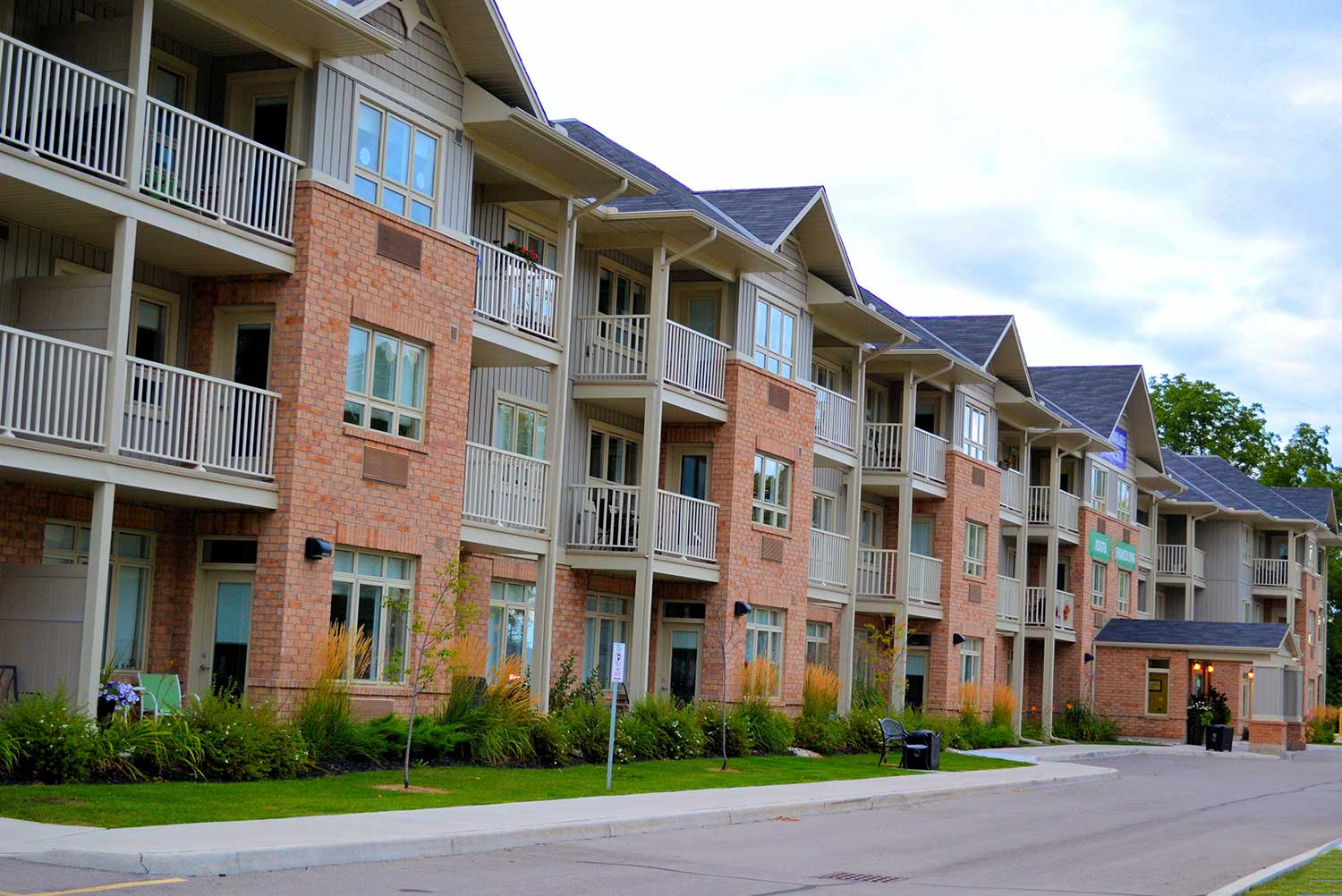 Queensview Retirement Community photo 1 of 4