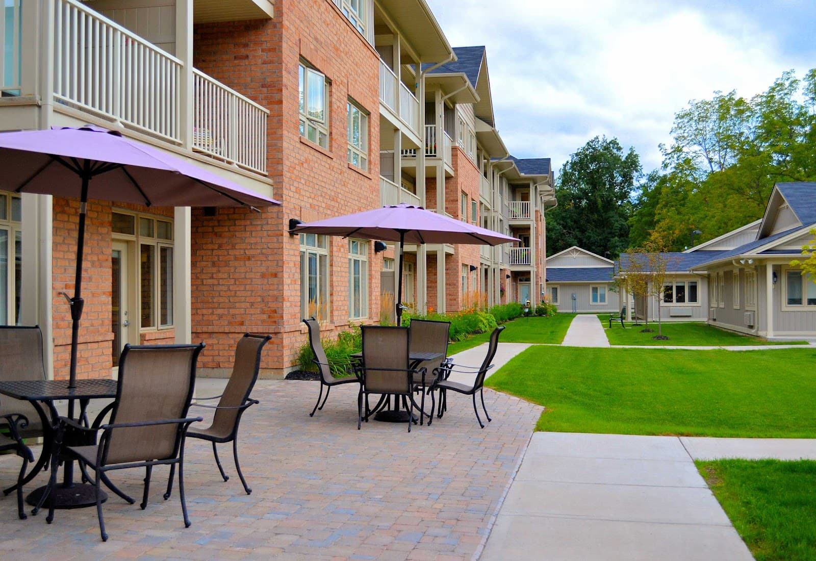 Queensview Retirement Community photo 3