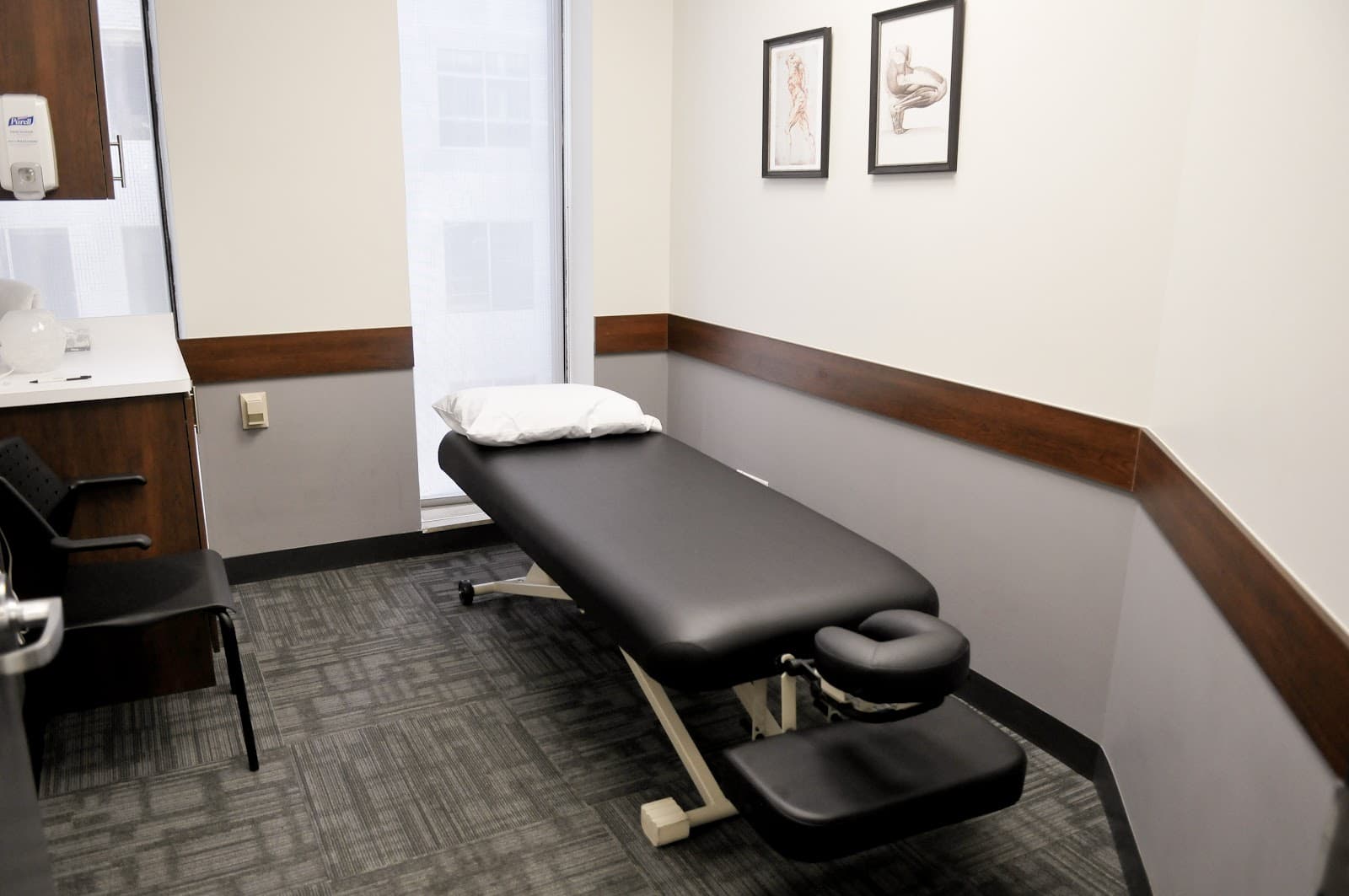 Rebalance Sports Medicine Physiotherapy & Chiropractic Downtown Toronto photo 4