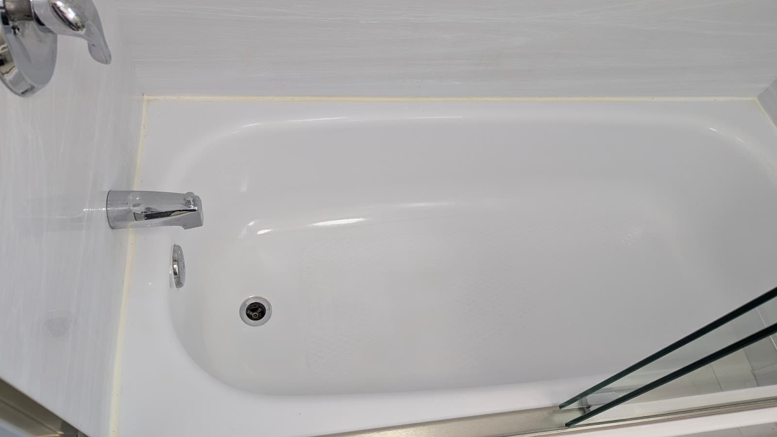 Reconstructor, Bathtub and Shower Repair photo 6