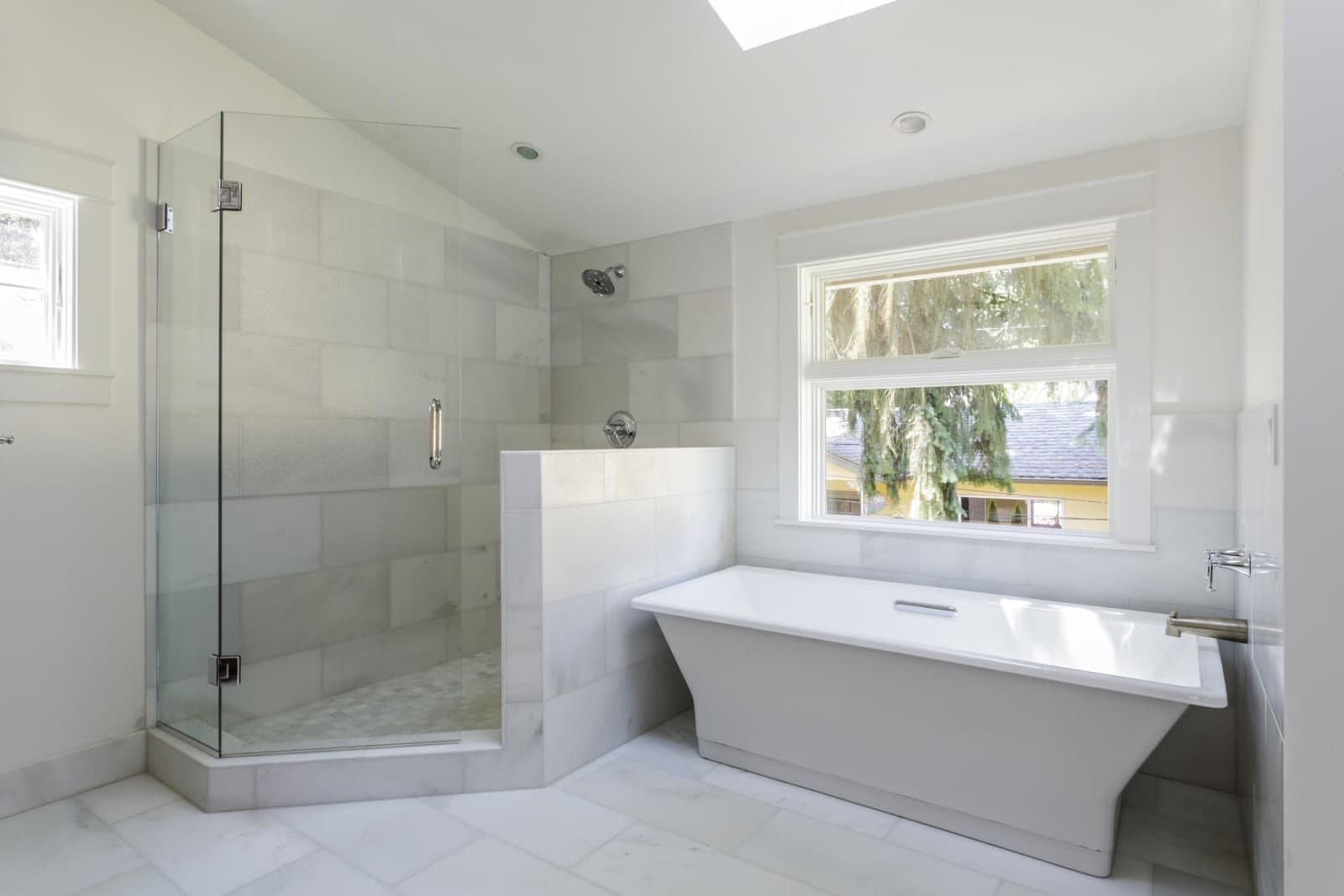 Rennovarea Construction LTD