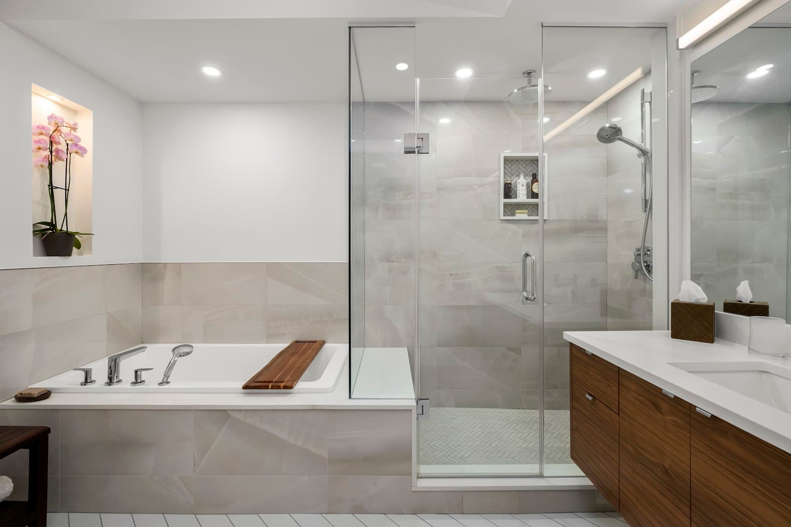 renoWOW! - Bathroom, Kitchen & Basement Renovation Contractor Toronto photo 1