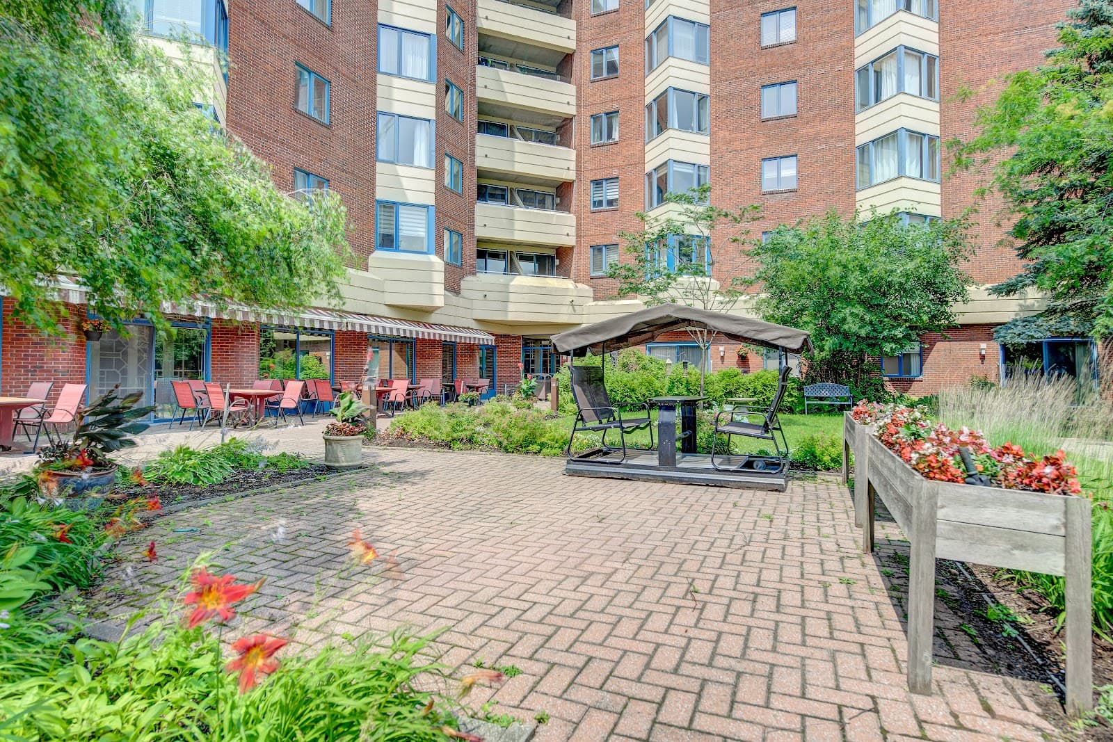 Résidence Le Wellesley, retirement home in Pointe-Claire