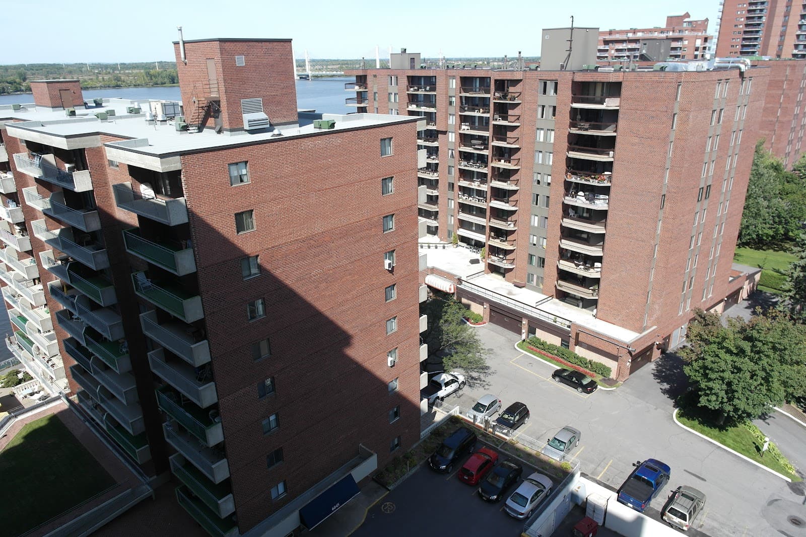 Résidence Les Tours Gouin, retirement home in Montréal