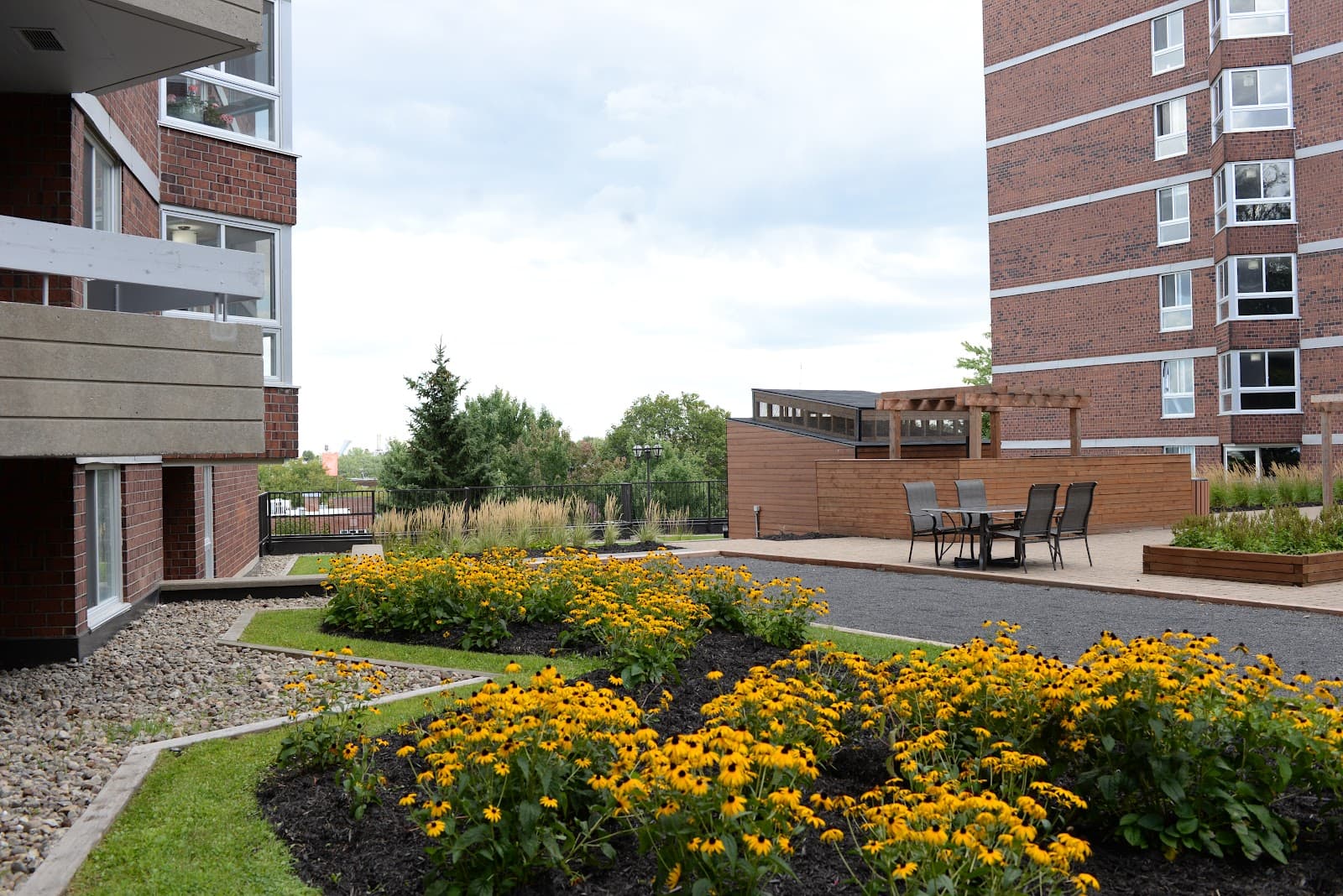 Résidence Manoir Outremont photo 1 of 4