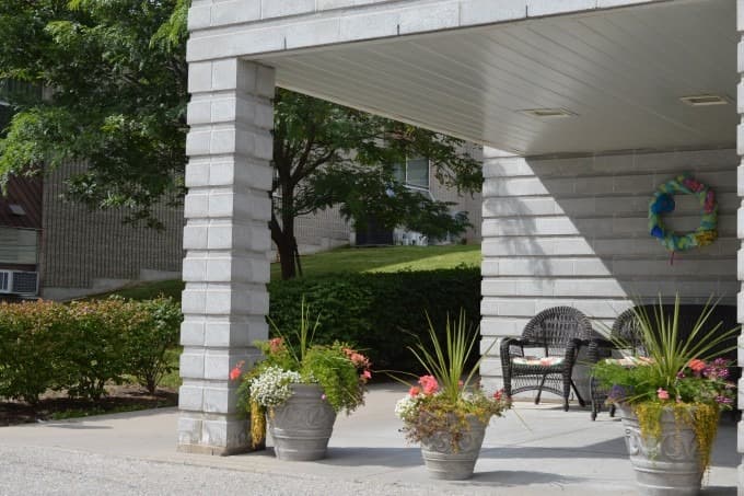 Caressant Care - Woodstock, retirement home in Woodstock