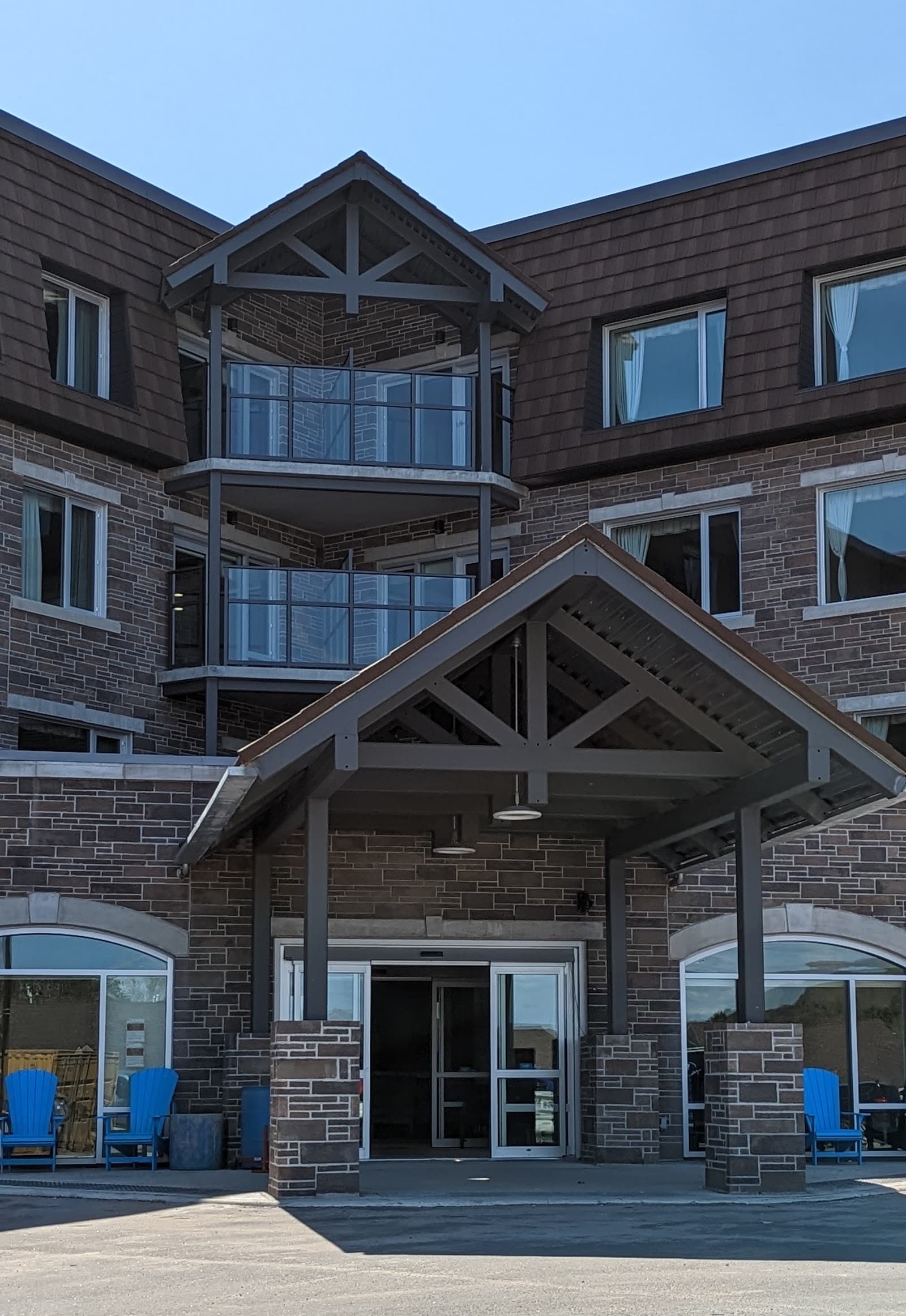 Muskoka Landing Retirement Lodge, retirement home in Huntsville