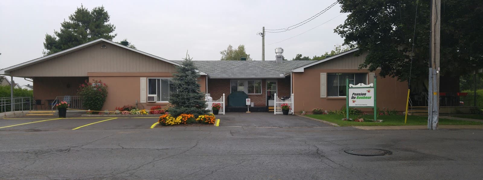Pension du Bonheur, retirement home in Alfred