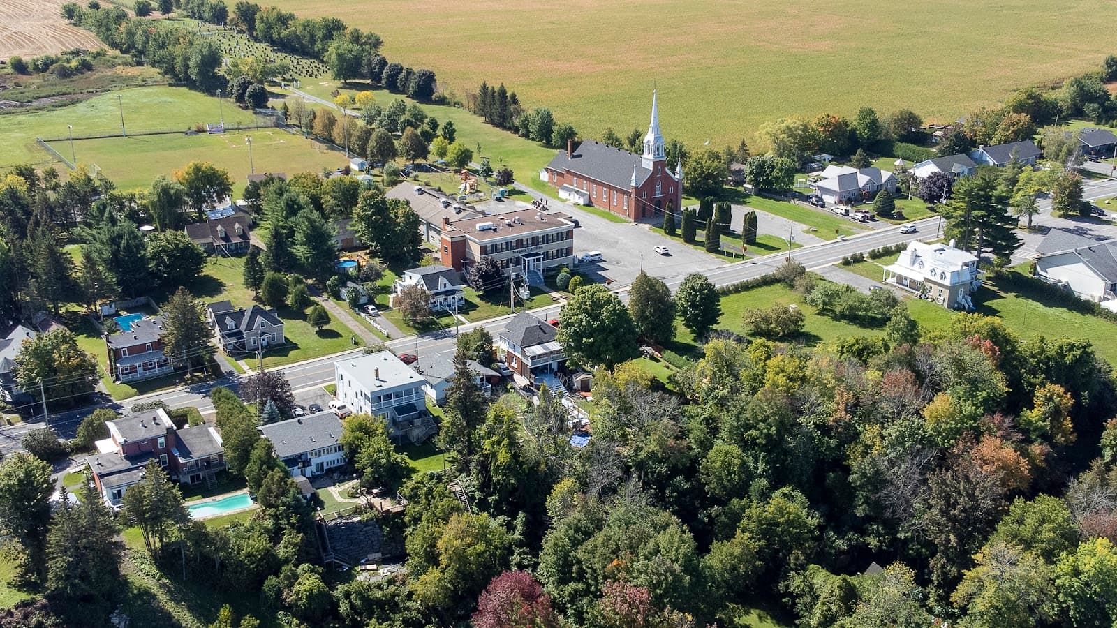 Manoir Carillon Manor, retirement home in Chûte à Blondeau