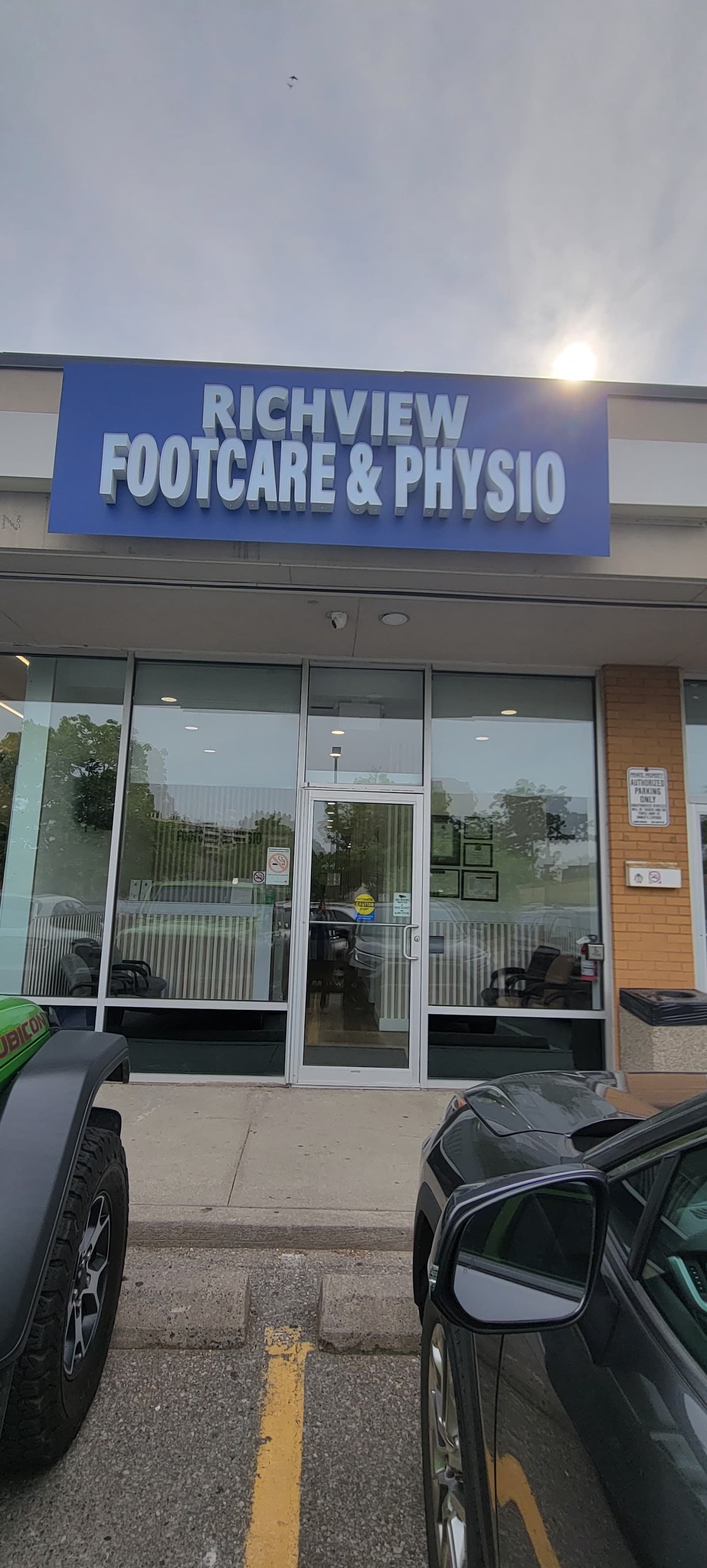 Richview Footcare & Physiotherapy Clinic Inc, podiatry & foot care in Toronto, photo 3