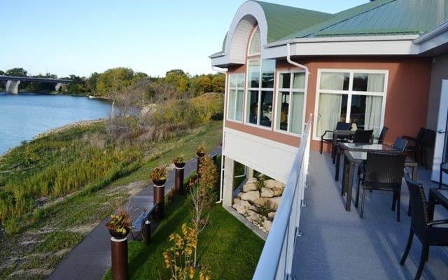 River Ridge Retirement Residence photo 3