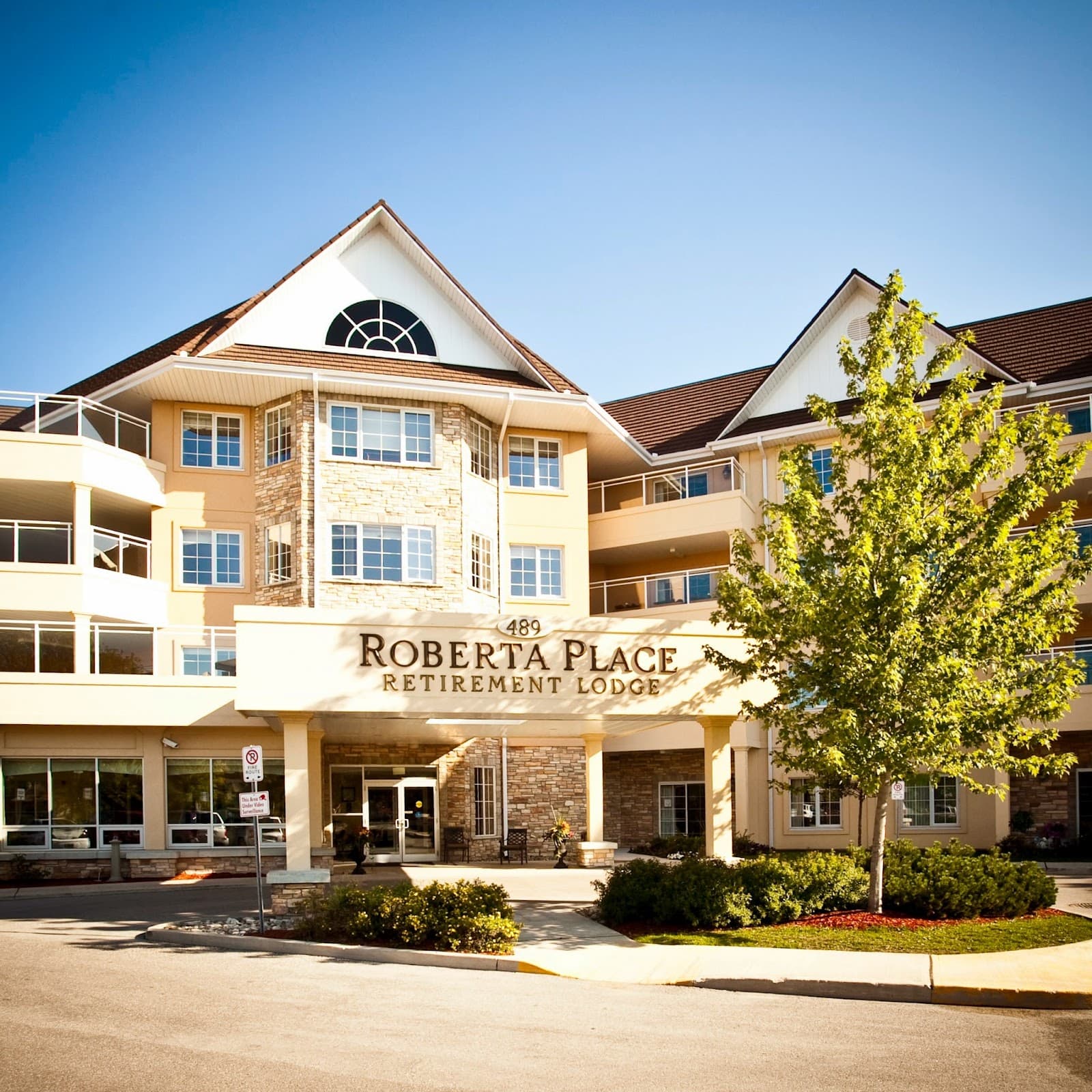 Roberta Place Retirement Lodge photo 1 of 4