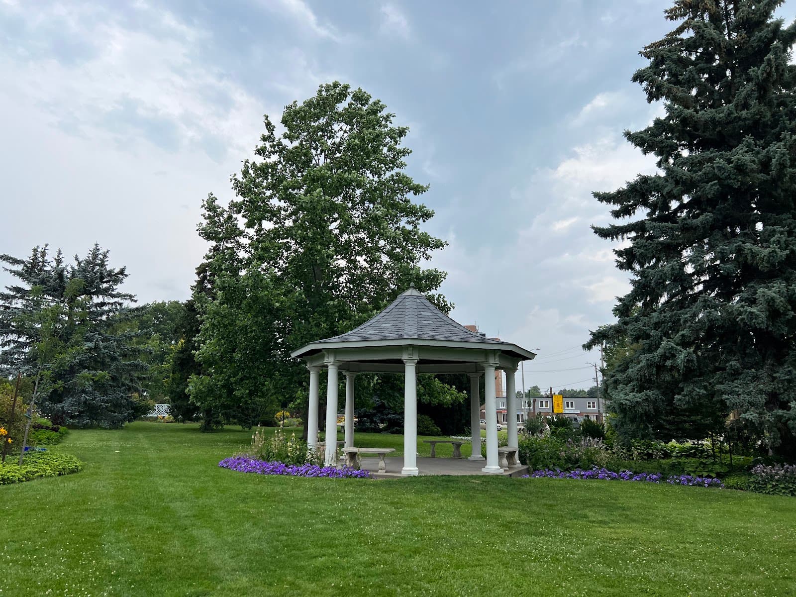 Rockway Gardens photo 1