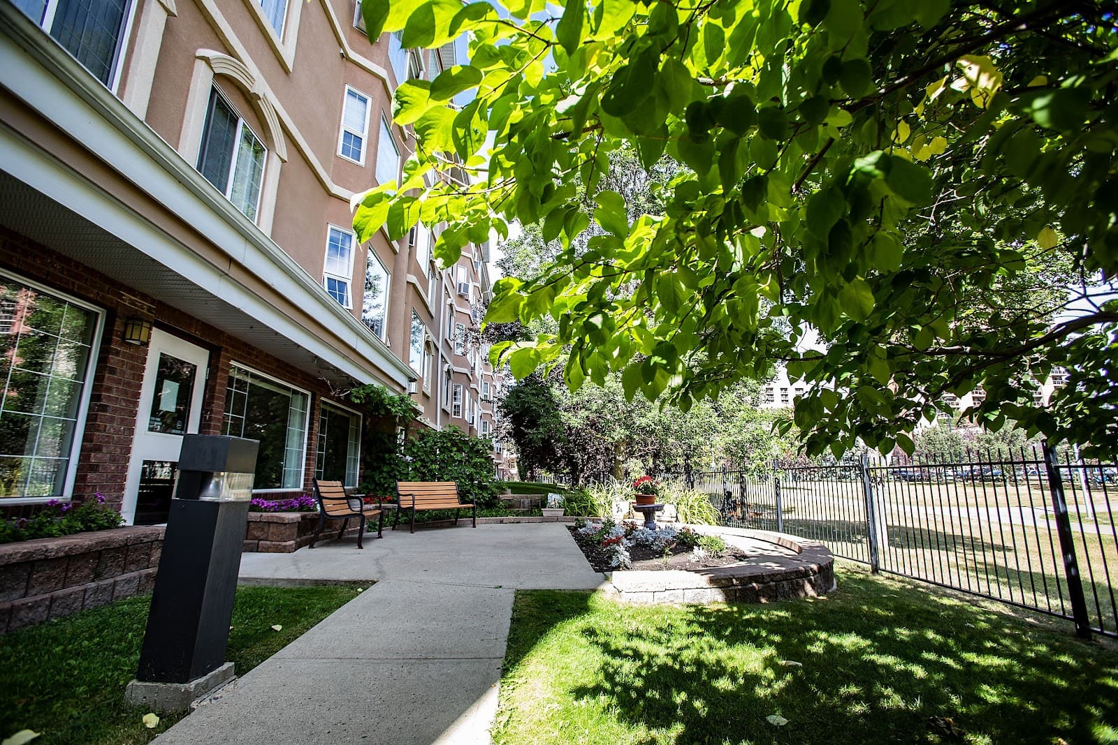 Rosedale Seniors' Living - The Park photo 1 of 3