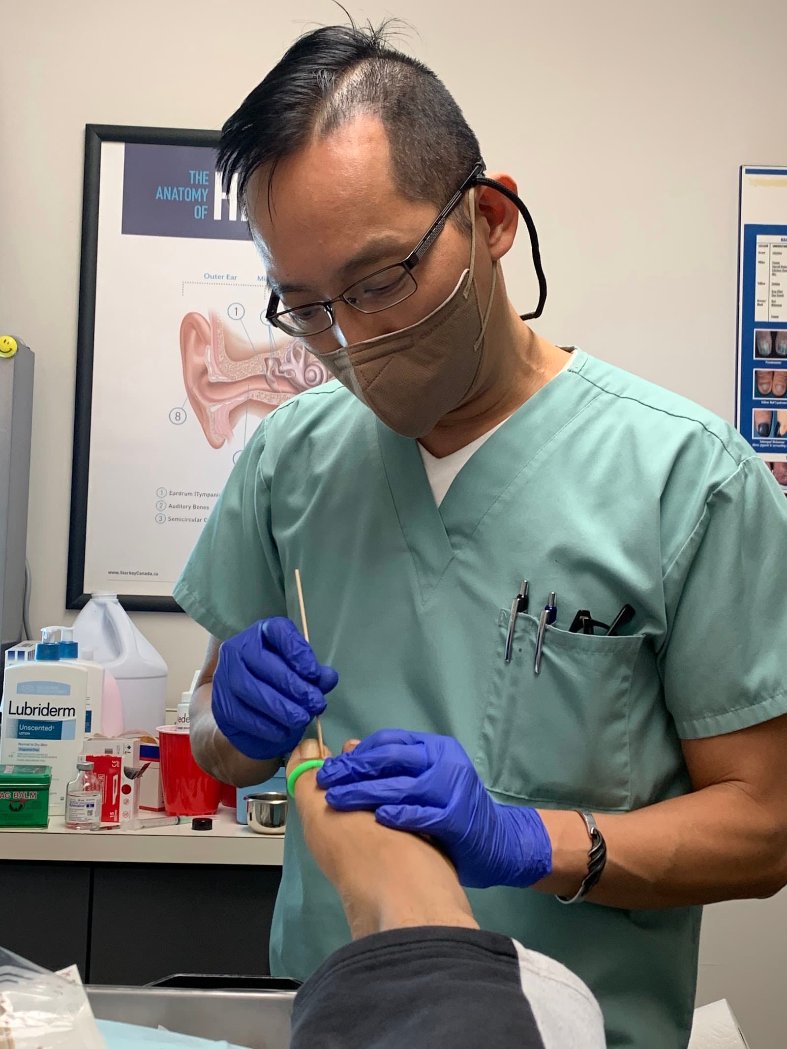 SCARBOROUGH FOOT & HEARING CLINIC, podiatry & foot care in Toronto, photo 1 of 4
