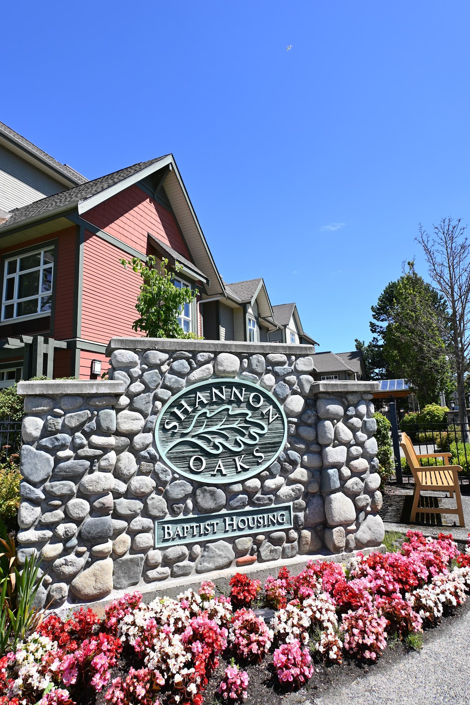 Shannon Oaks-Oak Bay photo 3