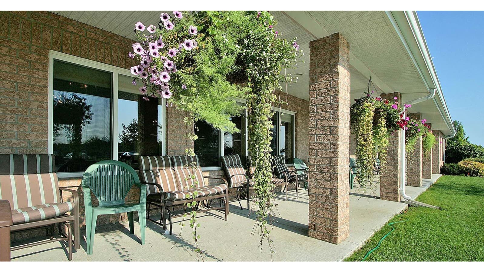 Sherbrooke Heights photo 2