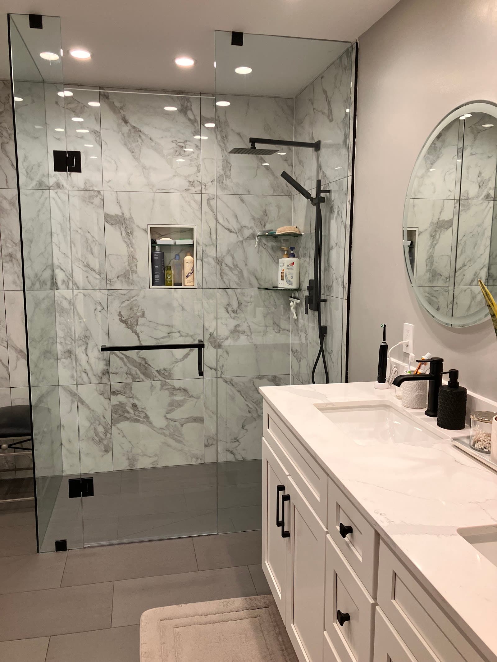 Shower Lagoon. Custom glass shower doors photo 4