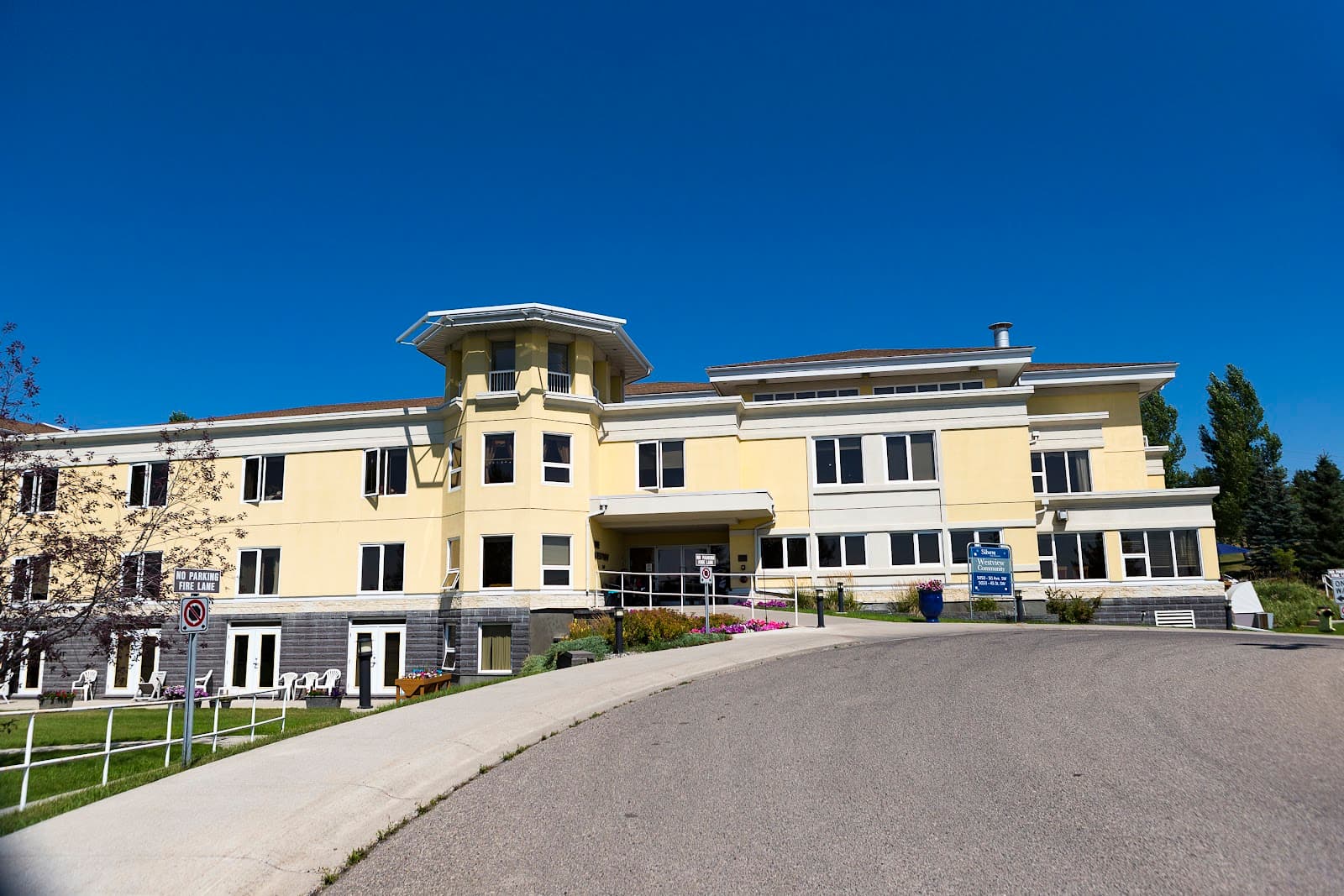 Silvera For Seniors - Westview Town Suites photo 3