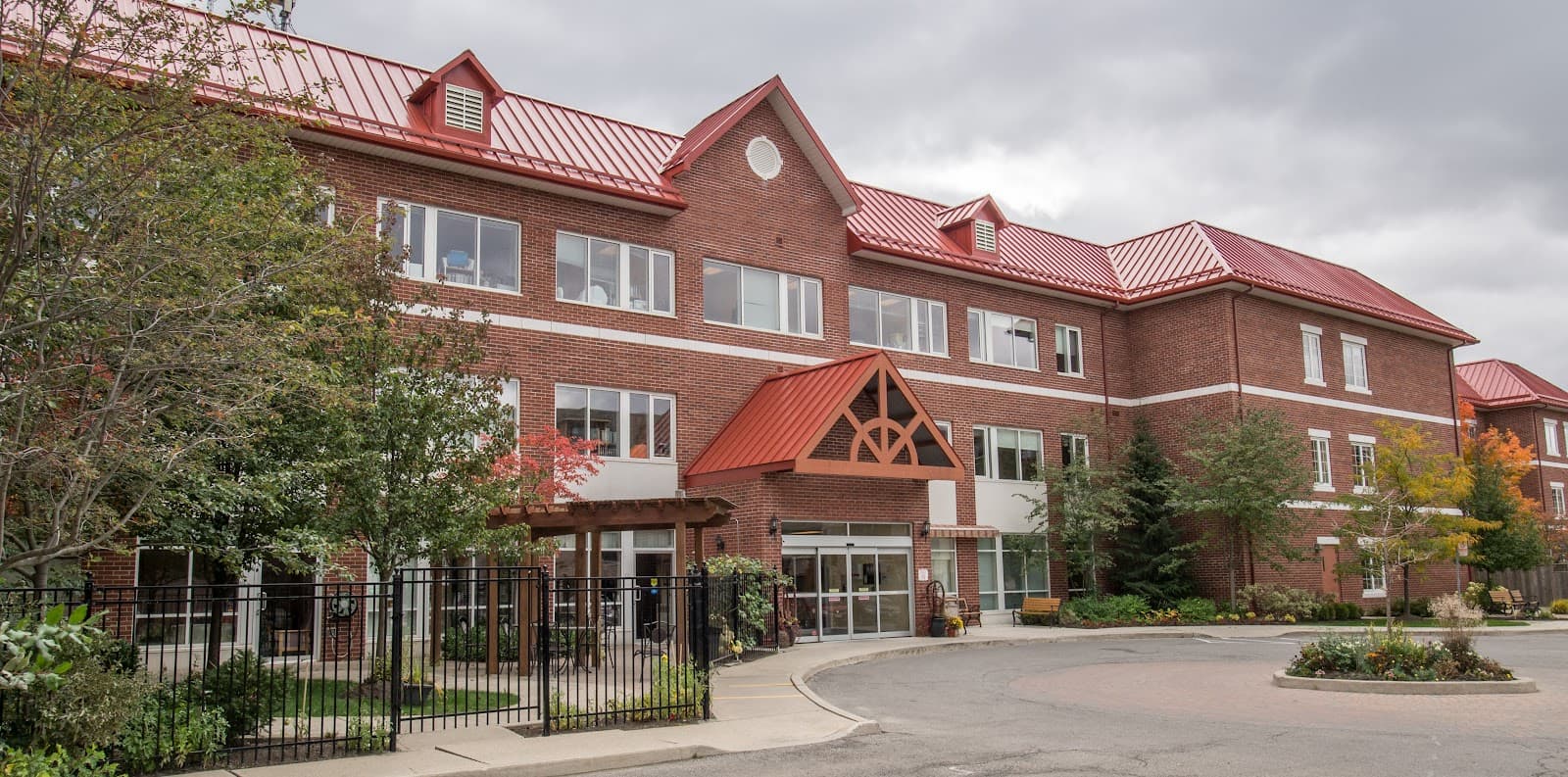 Silverthorn Care Community photo 1 of 4