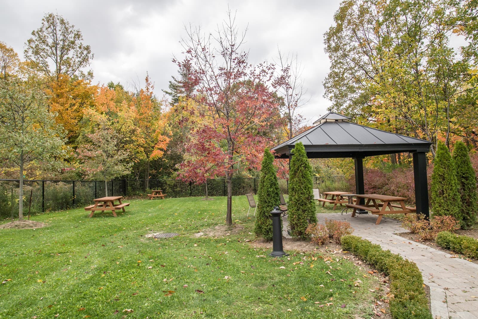Silverthorn Care Community photo 2
