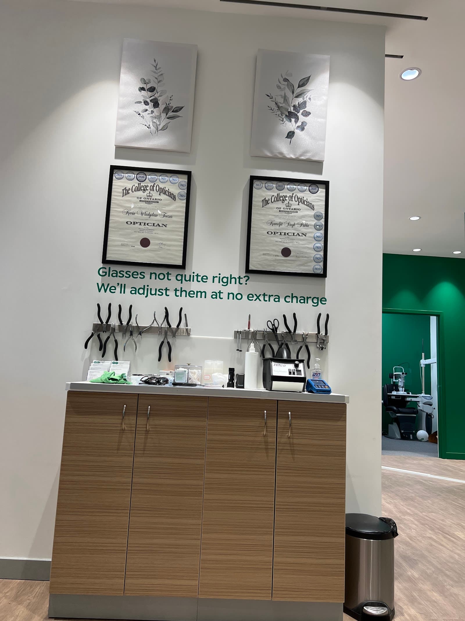 Specsavers Erin Mills TC photo 4