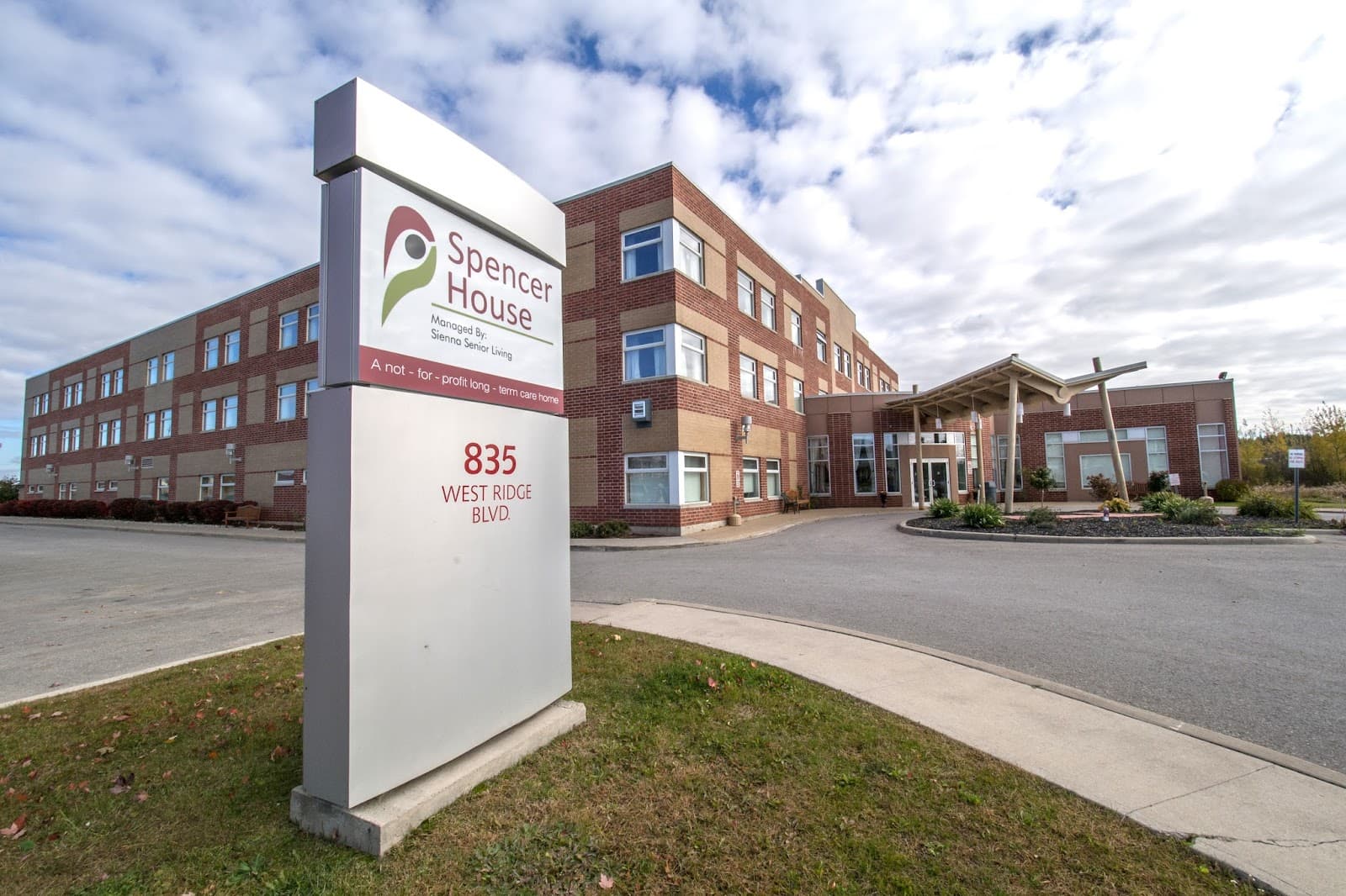 Spencer House Orillia photo 1 of 4