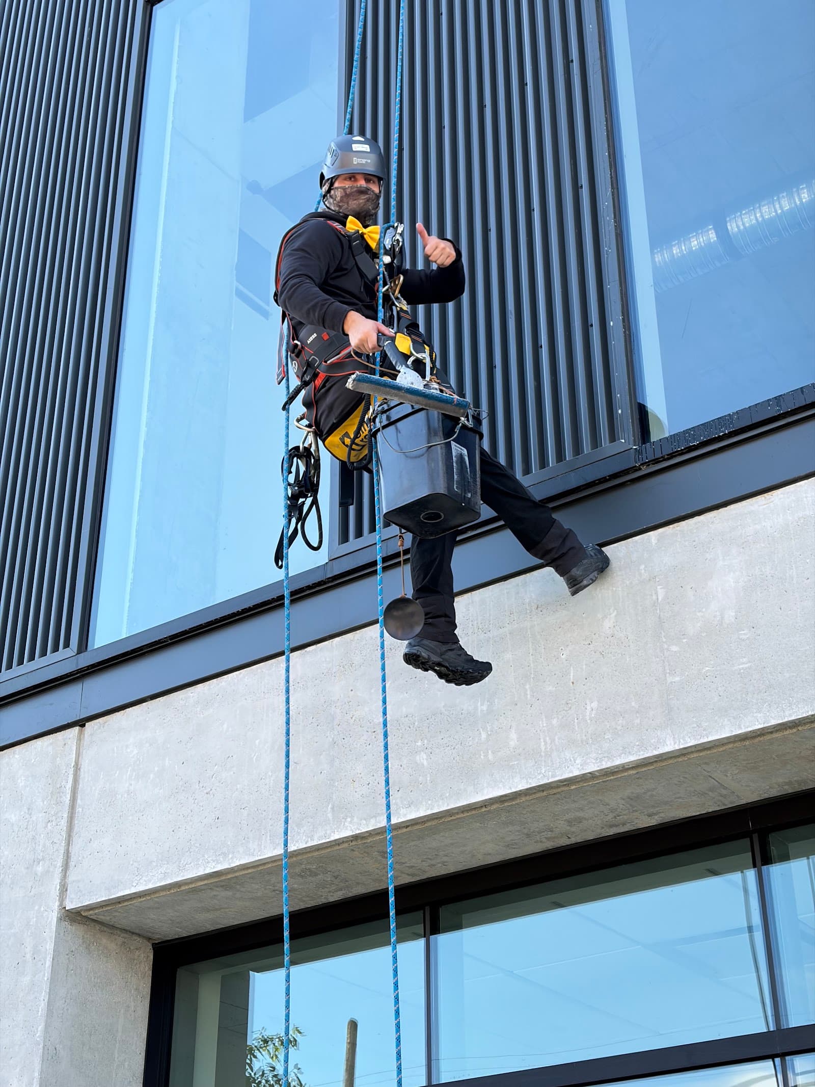 Spiffy Window Cleaning, eavestrough cleaning in Vancouver