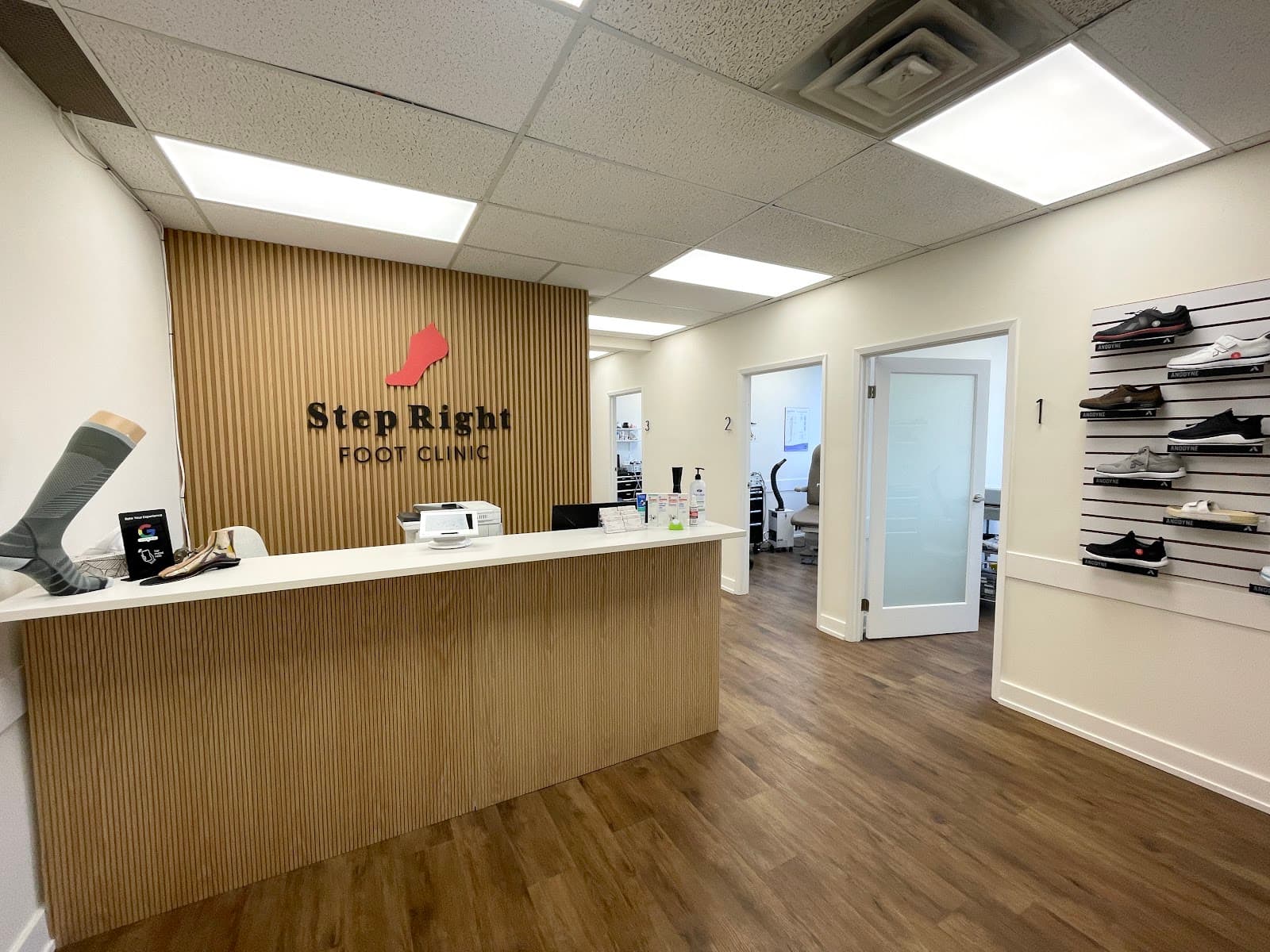 Step Right Foot Clinic (Scarborough), podiatry & foot care in Toronto, photo 1 of 4