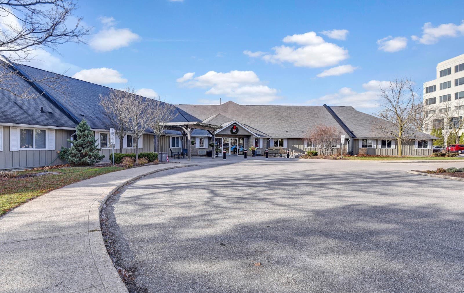 Stone Lodge Retirement Residence photo 3
