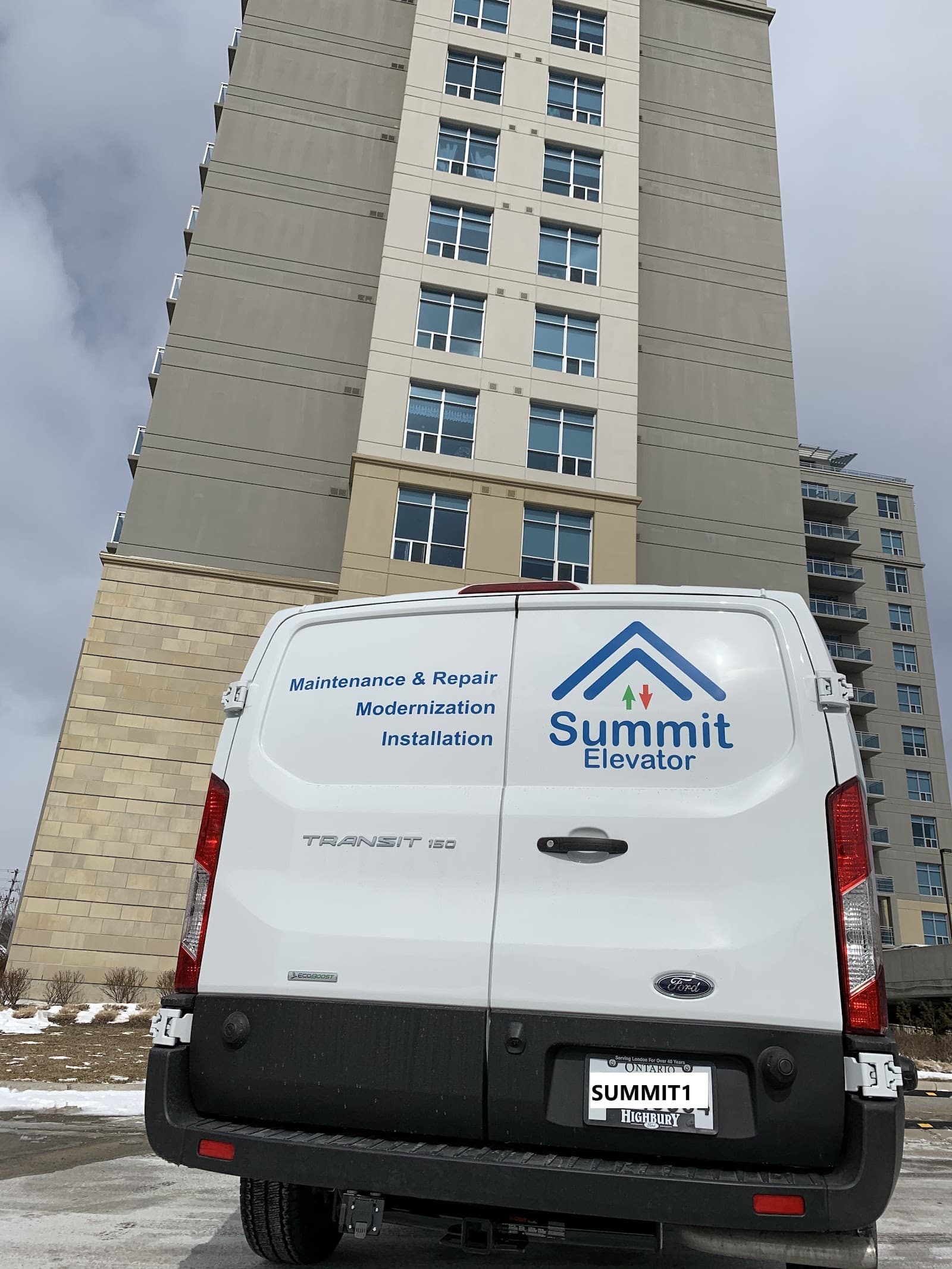 Summit Elevator photo 5