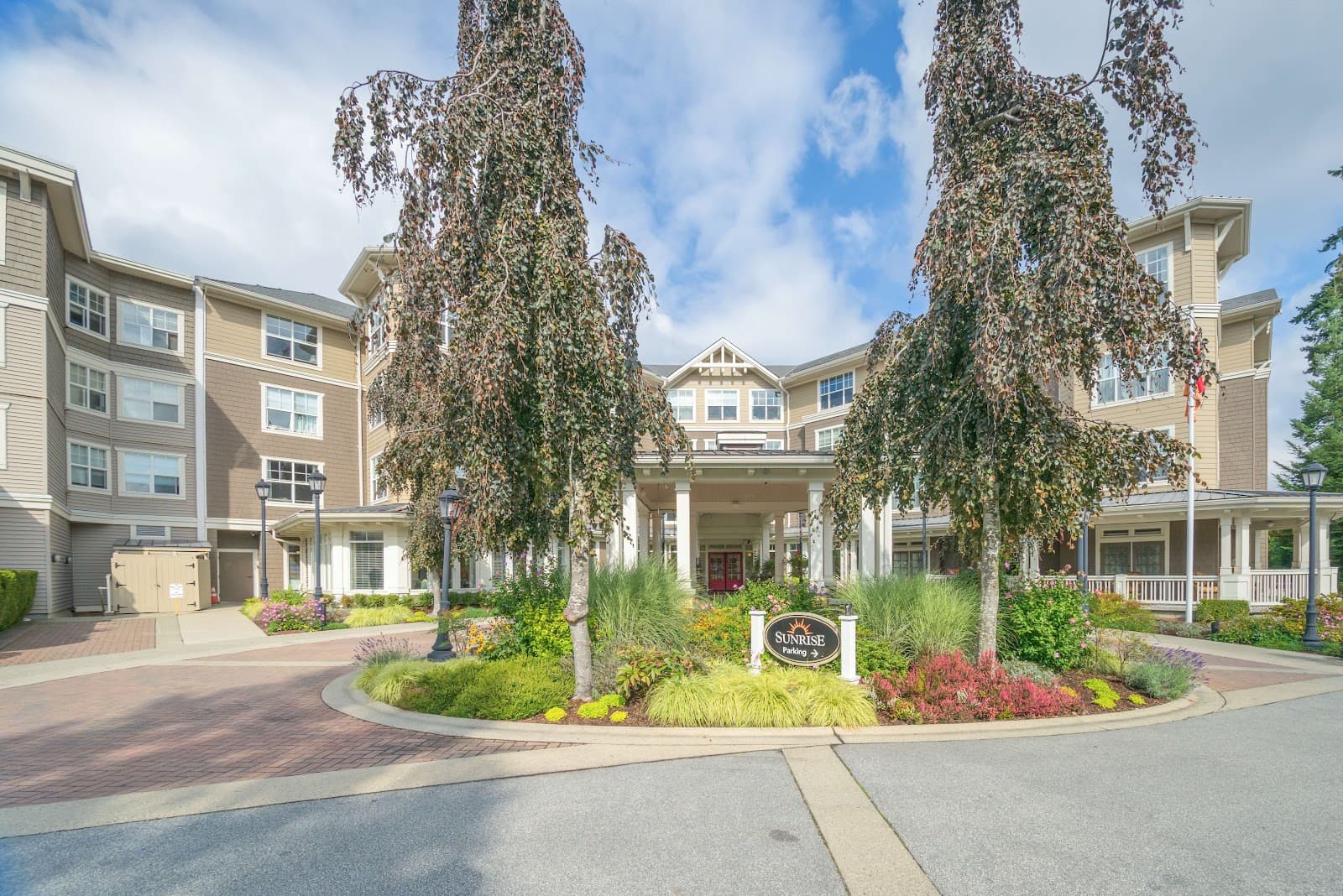 Sunrise of Lynn Valley, retirement home in North Vancouver