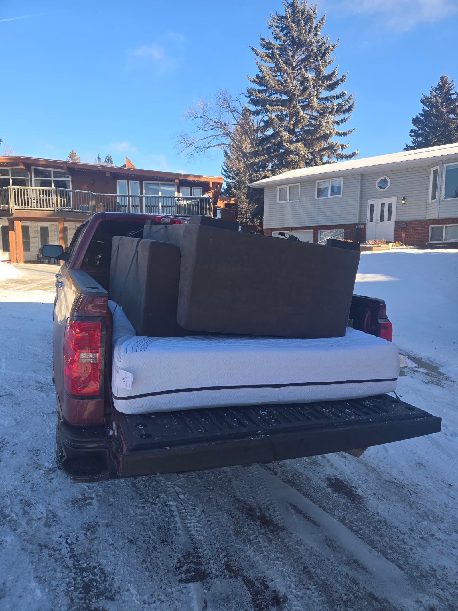 Task Titan, furniture assembly in Calgary, photo 2
