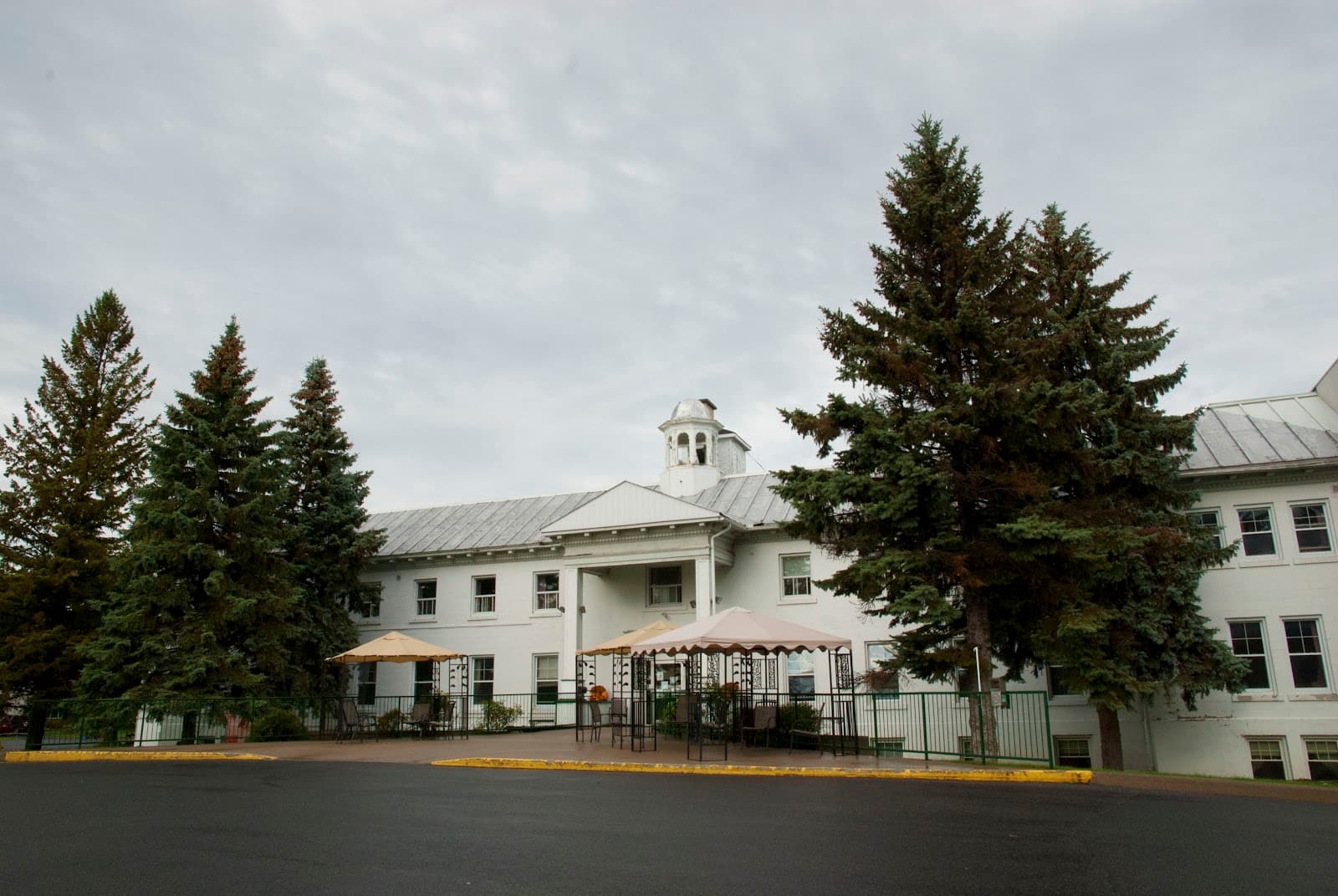 The Heartwood Long-Term Care Home photo 3