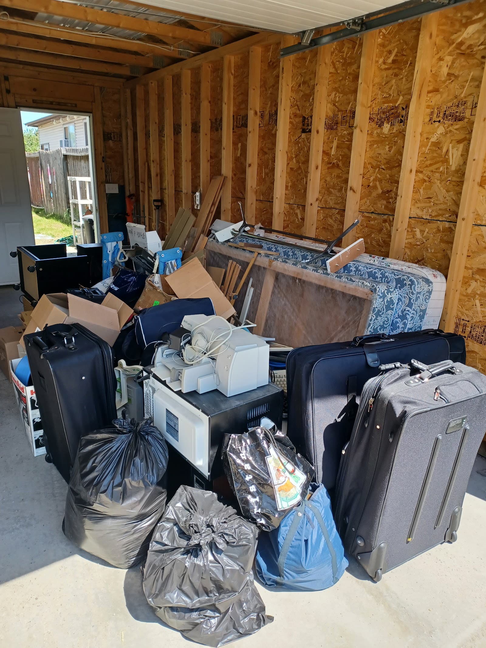 The Junk Man Inc., donations & junk removal in Calgary, photo 2