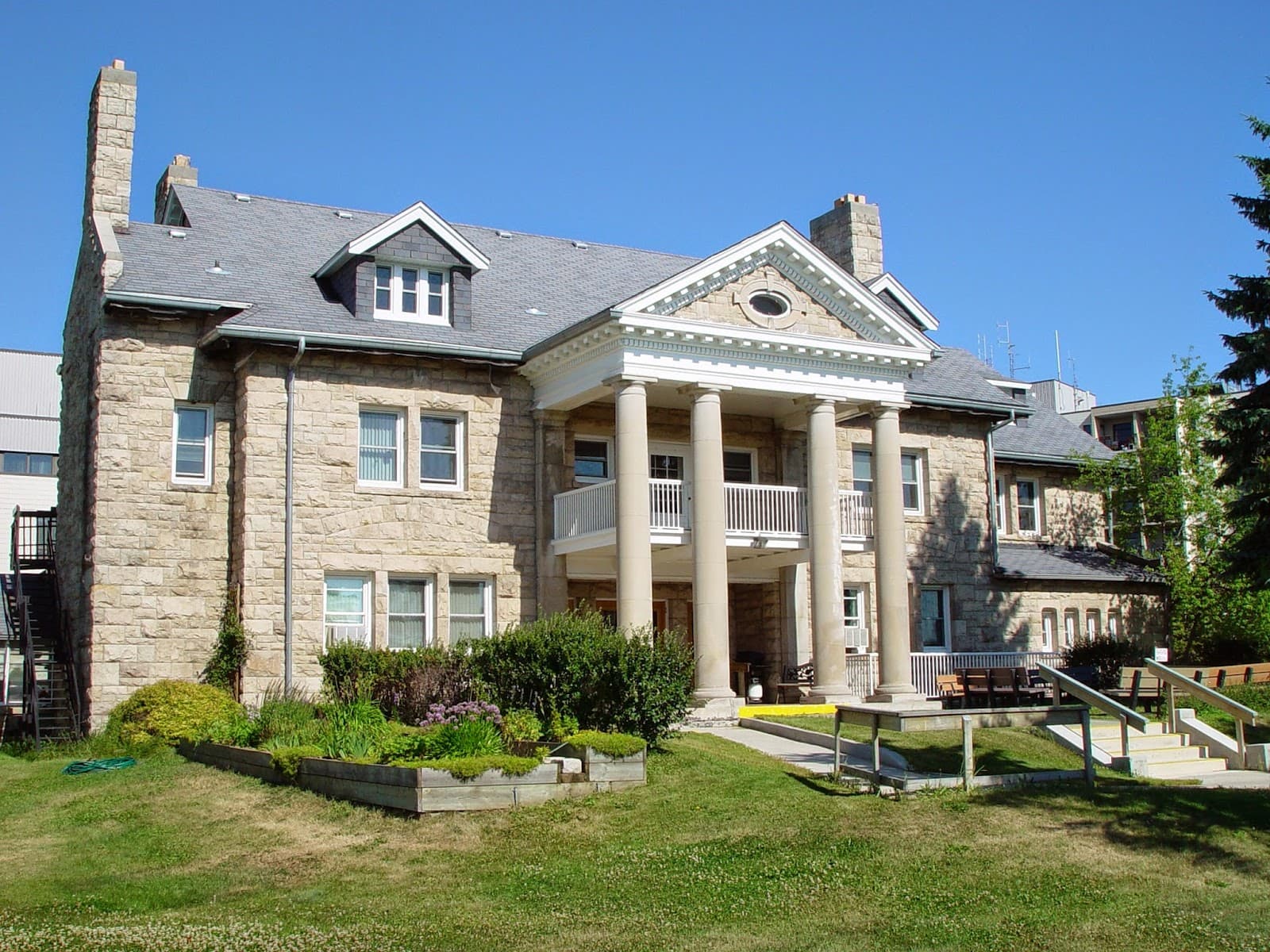 The Manor House photo 1