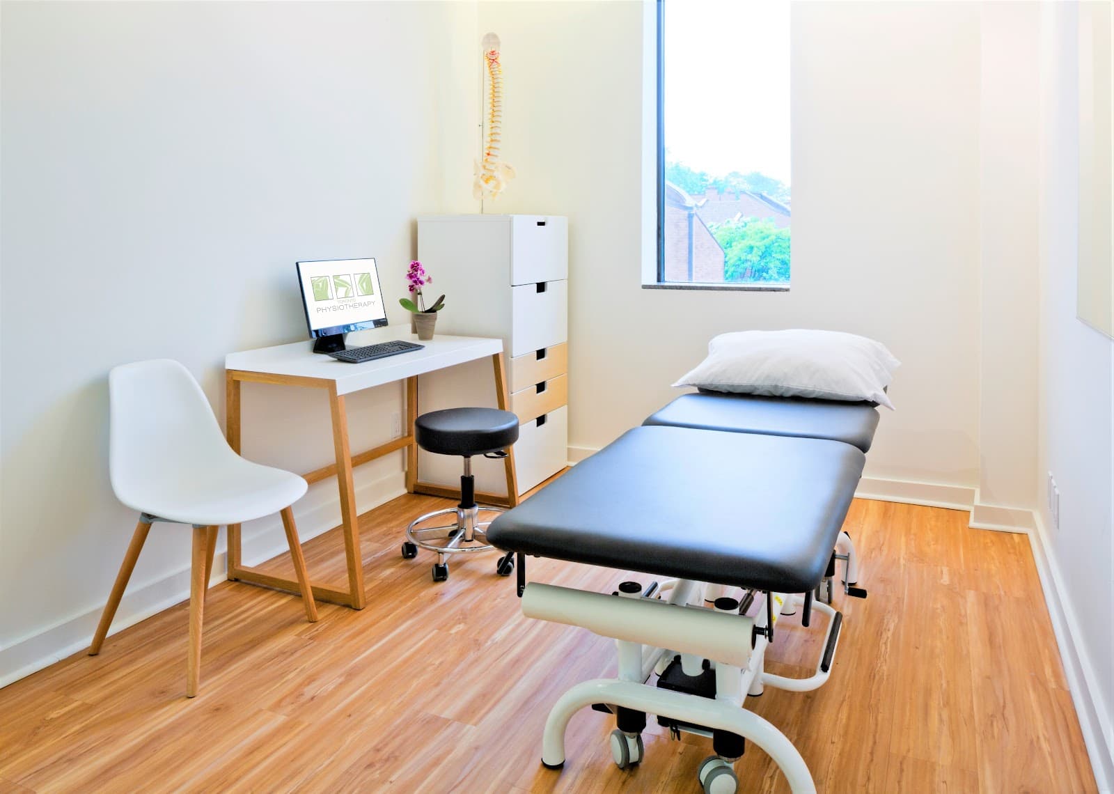 Toronto Physiotherapy Yonge & St. Clair photo 1 of 4
