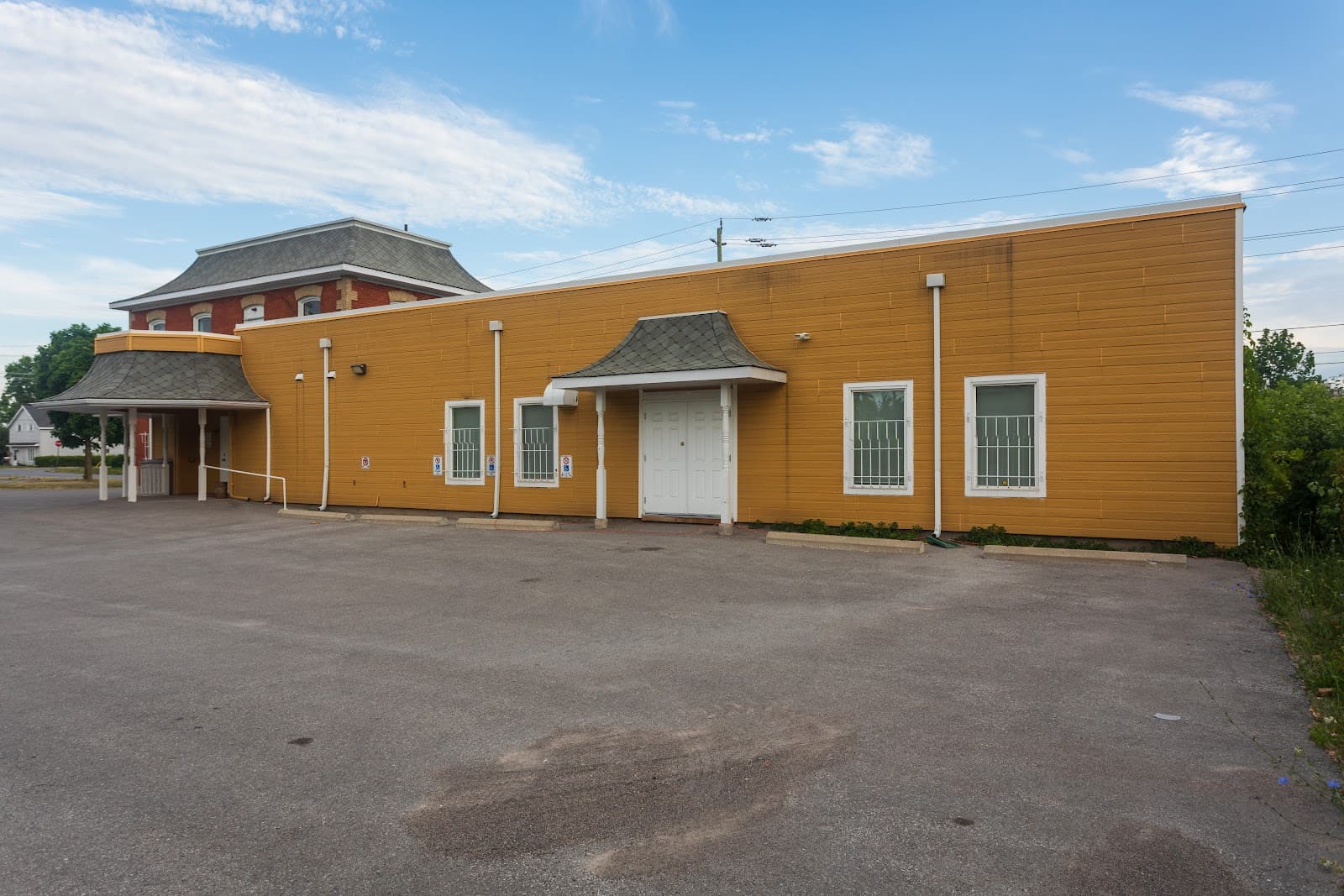 Trillium 2000 Seniors Club photo 1 of 4
