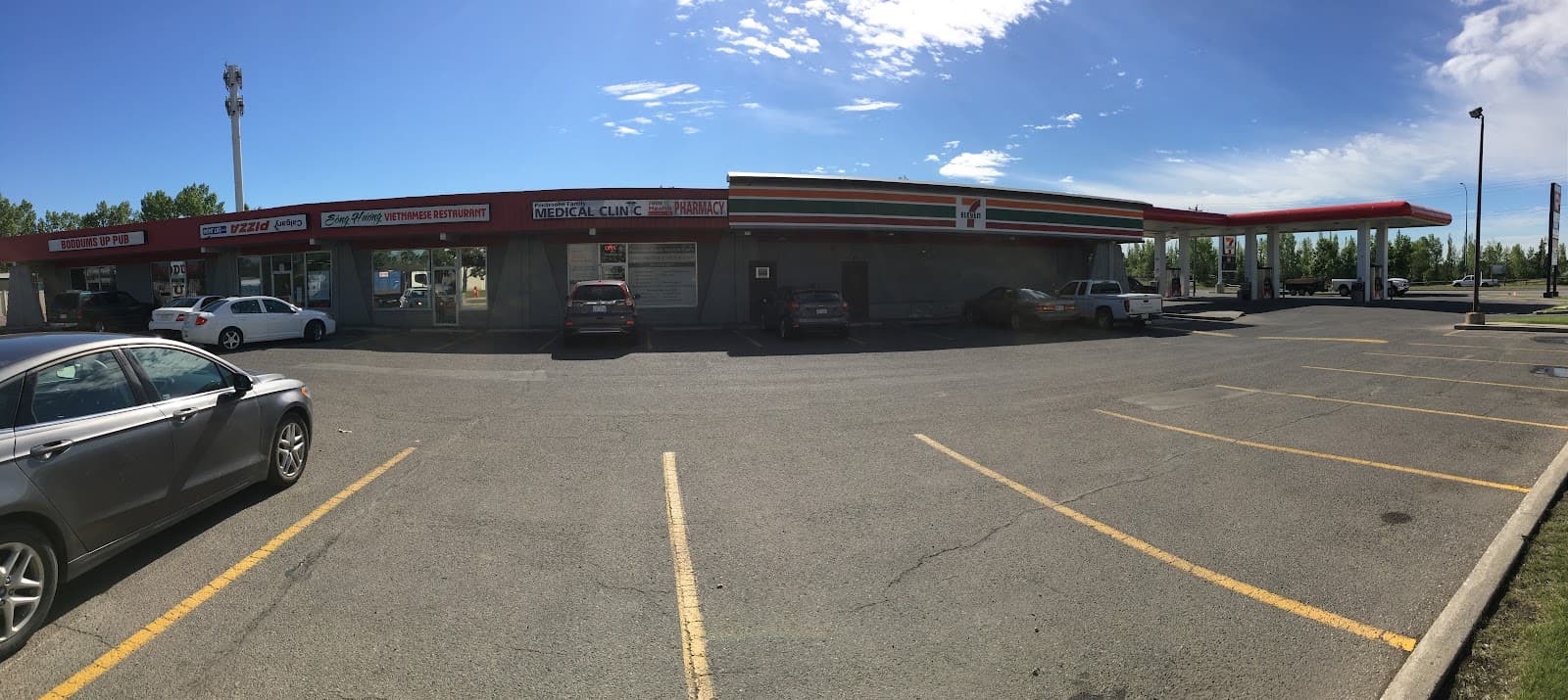 Universal Health Pharmacy#7 penbrooke photo 6