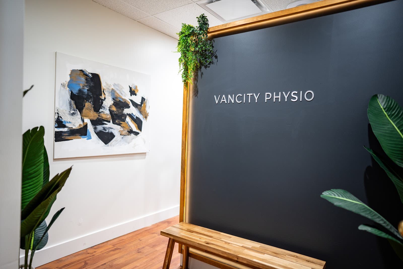 VANCITY PHYSIO - Downtown Clinic photo 1 of 4