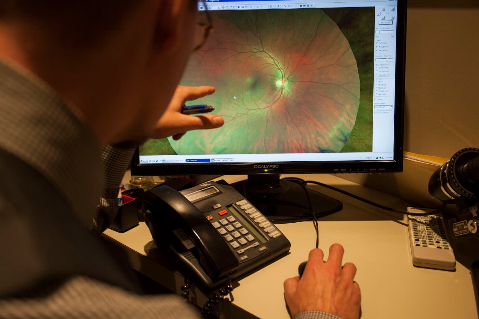 Vancouver Block Optometrists and Ottico photo 4