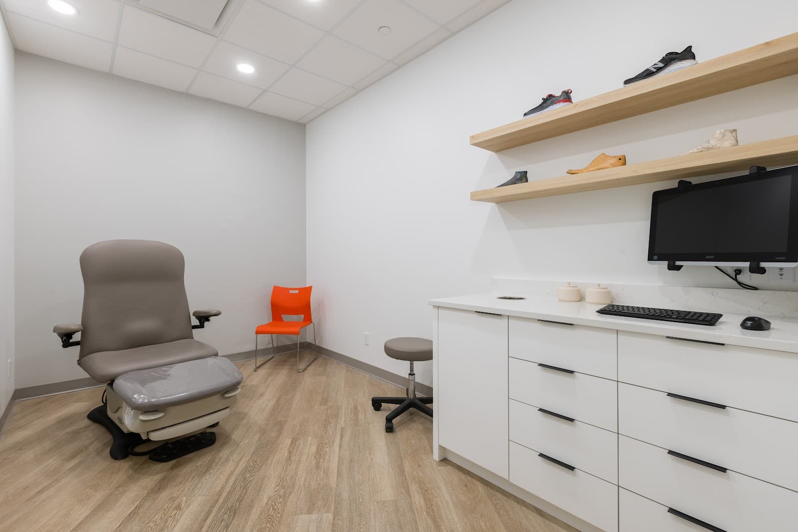 Vancouver Foot and Ankle Clinic (Burnaby) photo 2