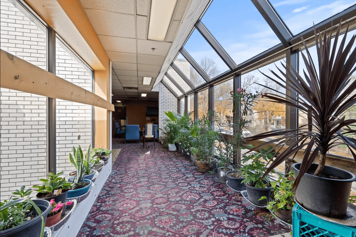 Victoria Manor Assisted Living photo 3