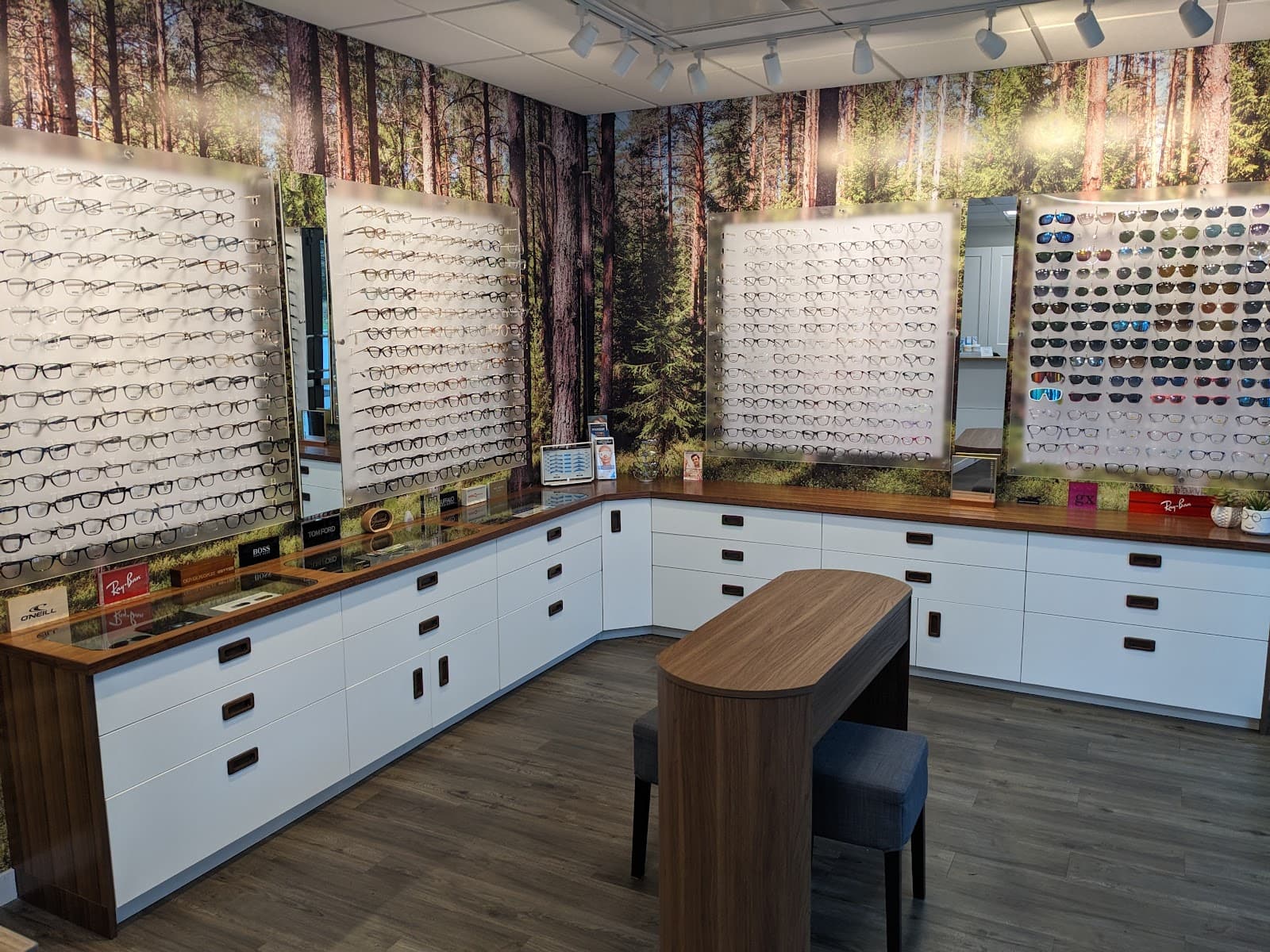 View Optometry photo 1