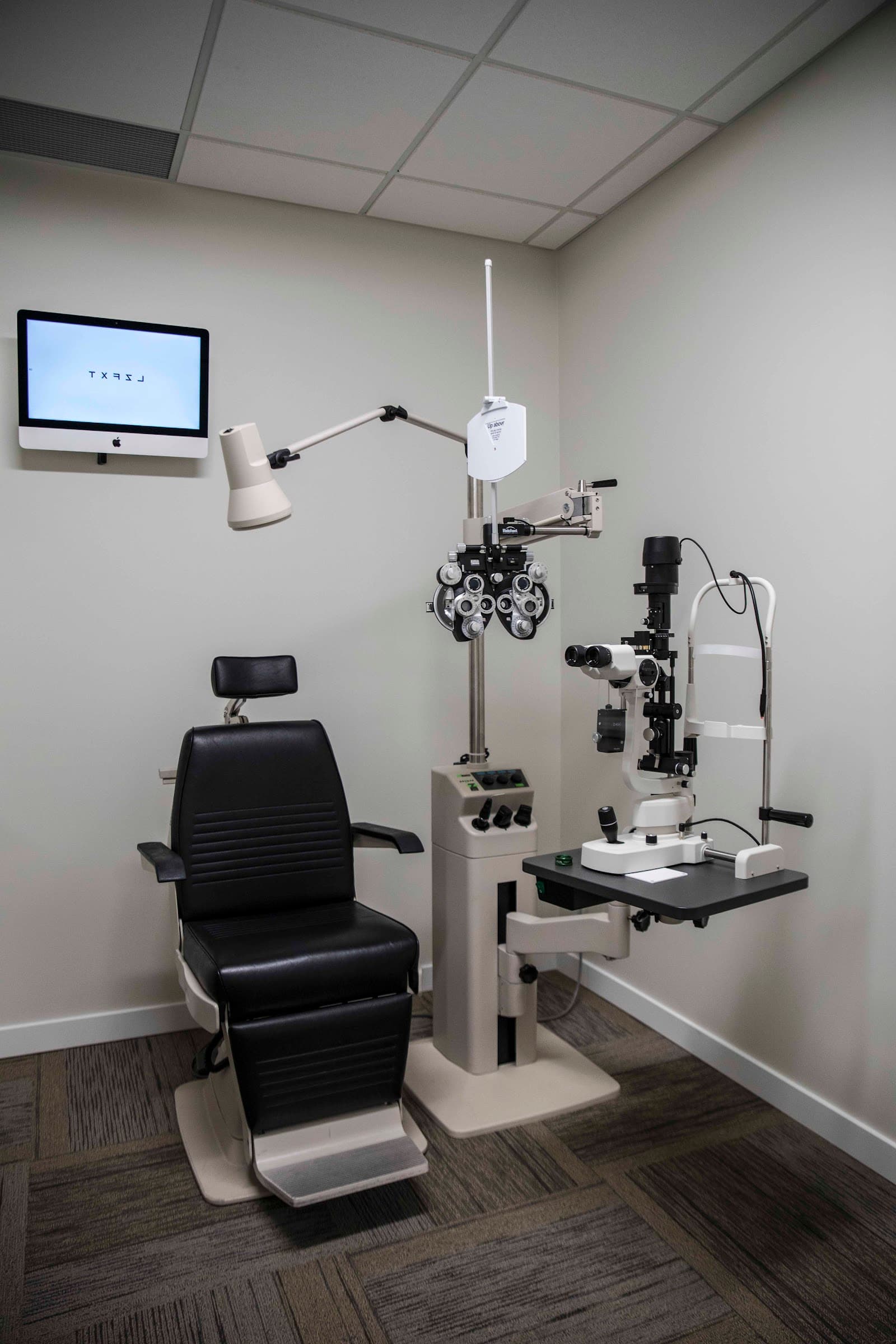 View Optometry photo 2