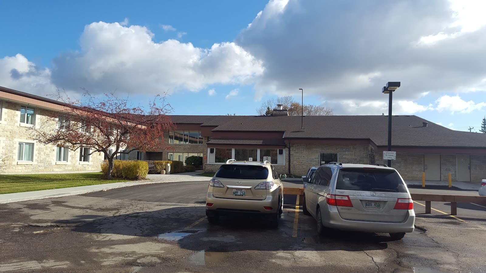 Vista Park Lodge photo 1 of 4