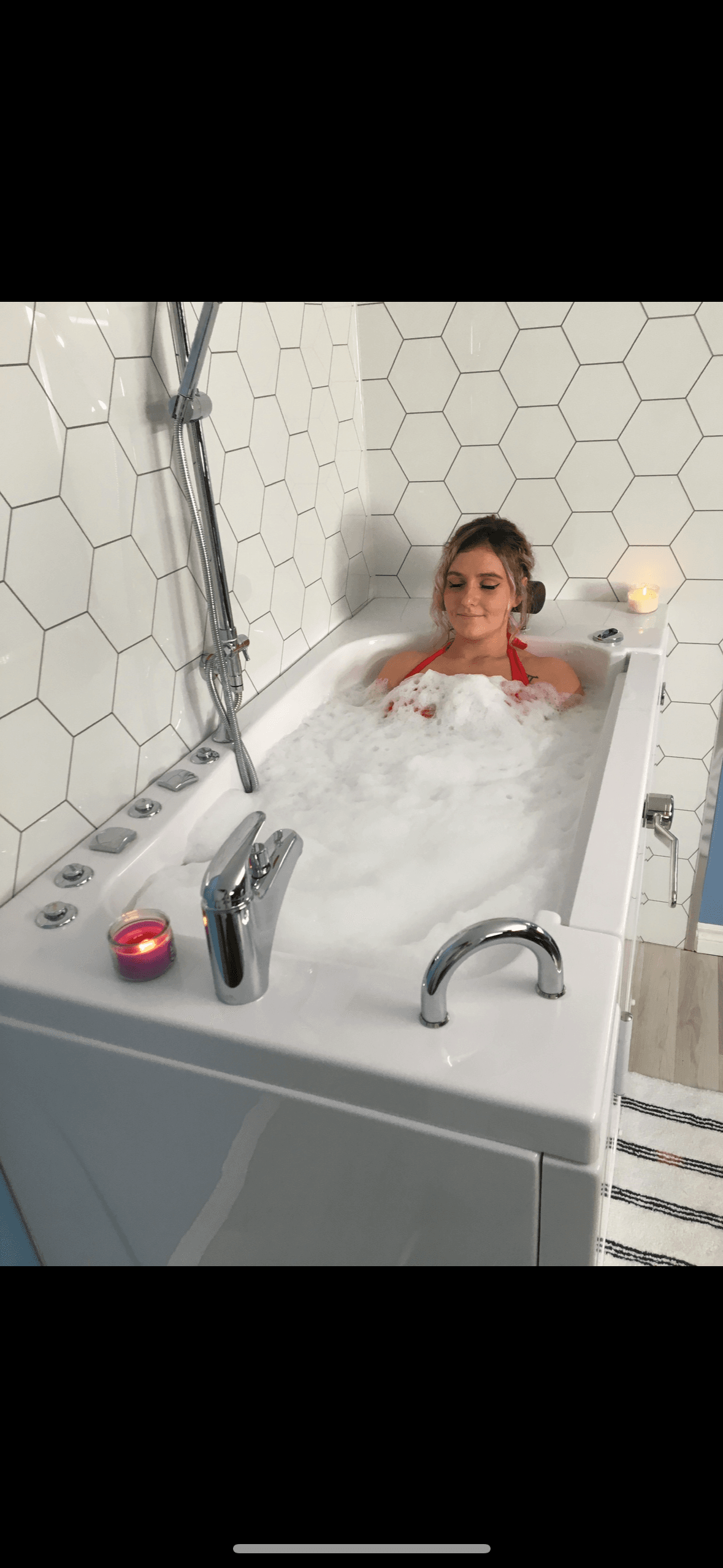 Walk in Tubs Ottawa showroom/showers also photo 5