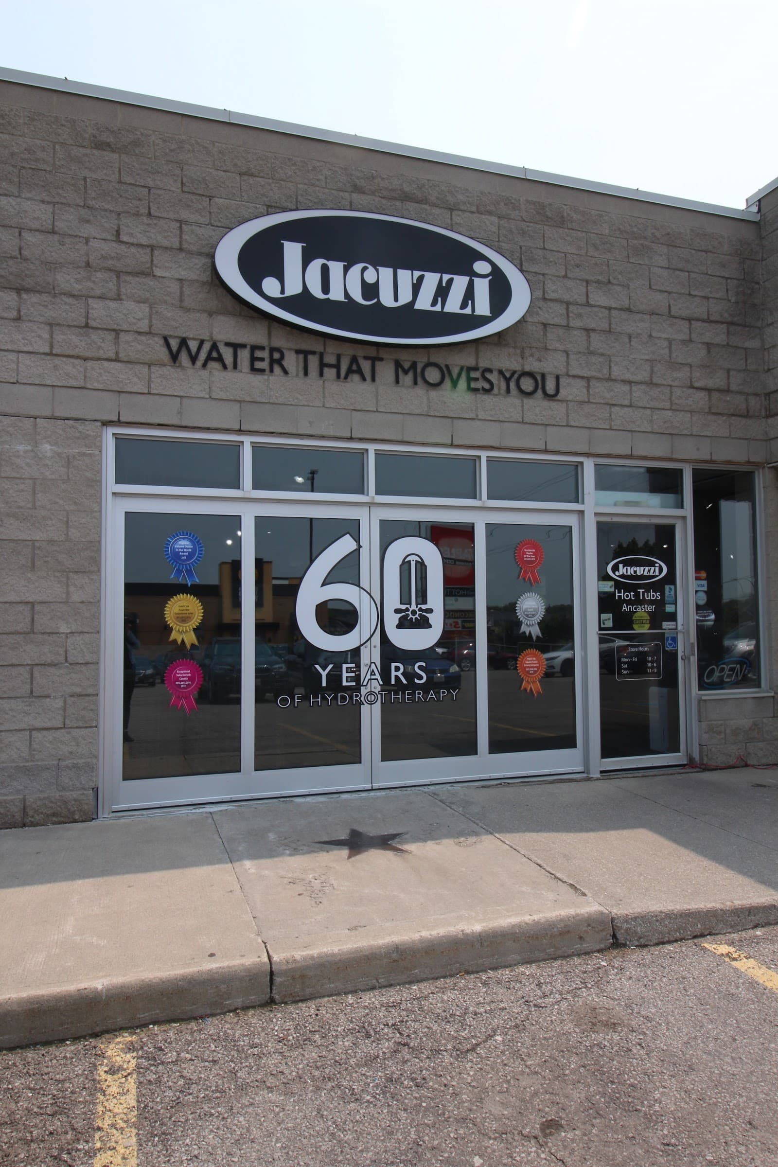 Wellness Shop at Jacuzzi Hamilton, massage chairs in Hamilton