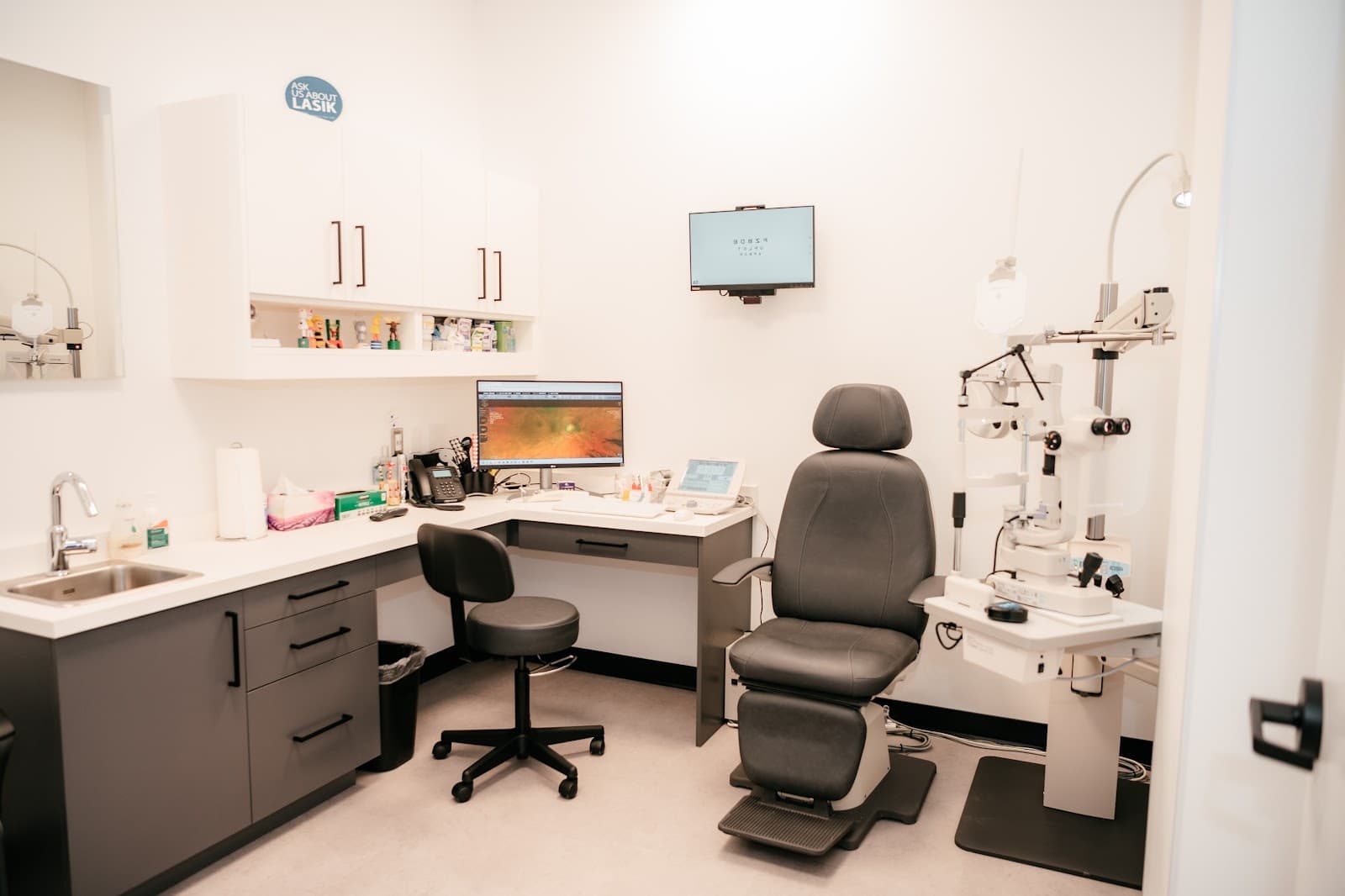 West 5 Optometry - Your London Optometrist photo 2