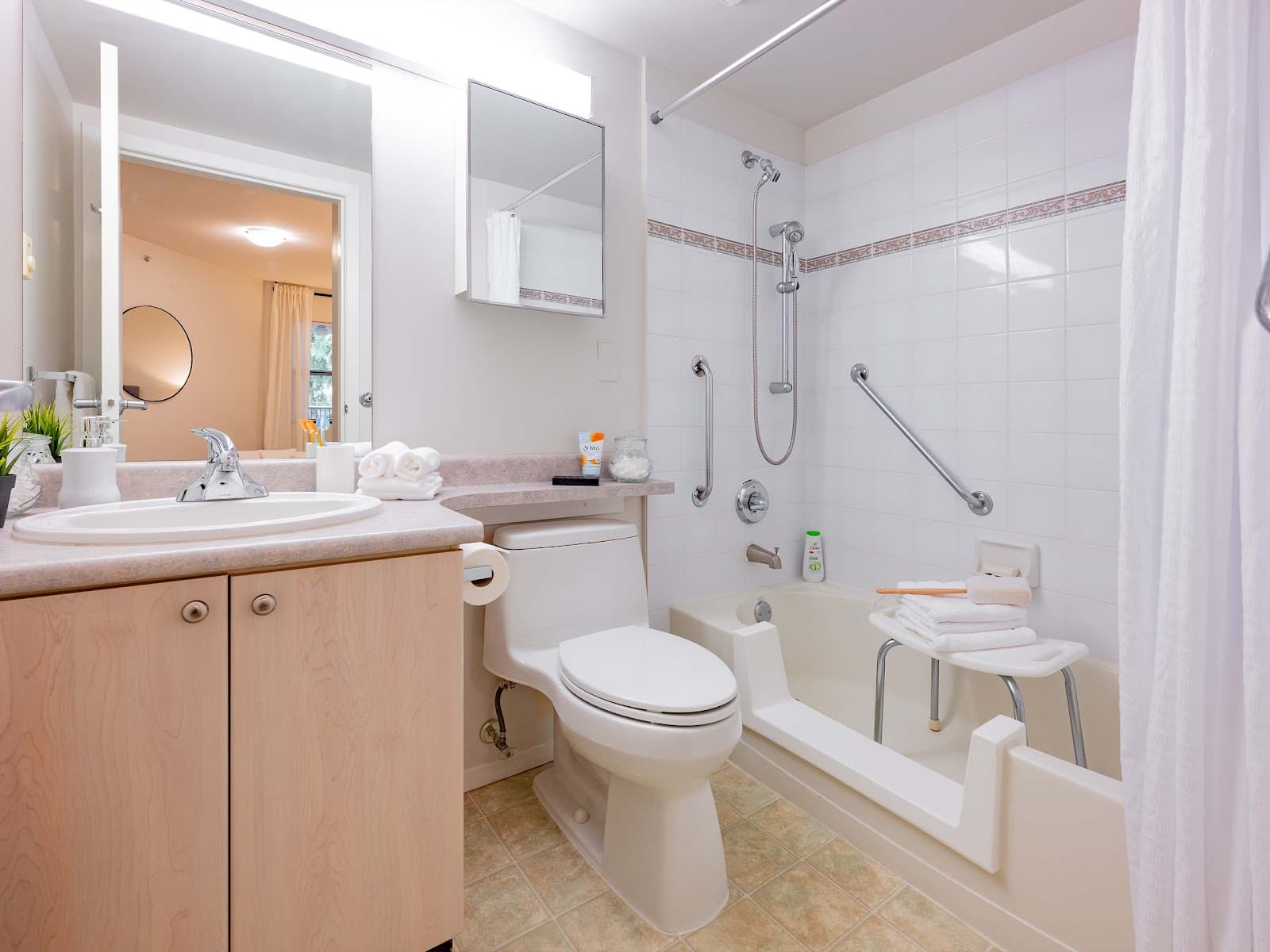 White Rock Seniors Village photo 2